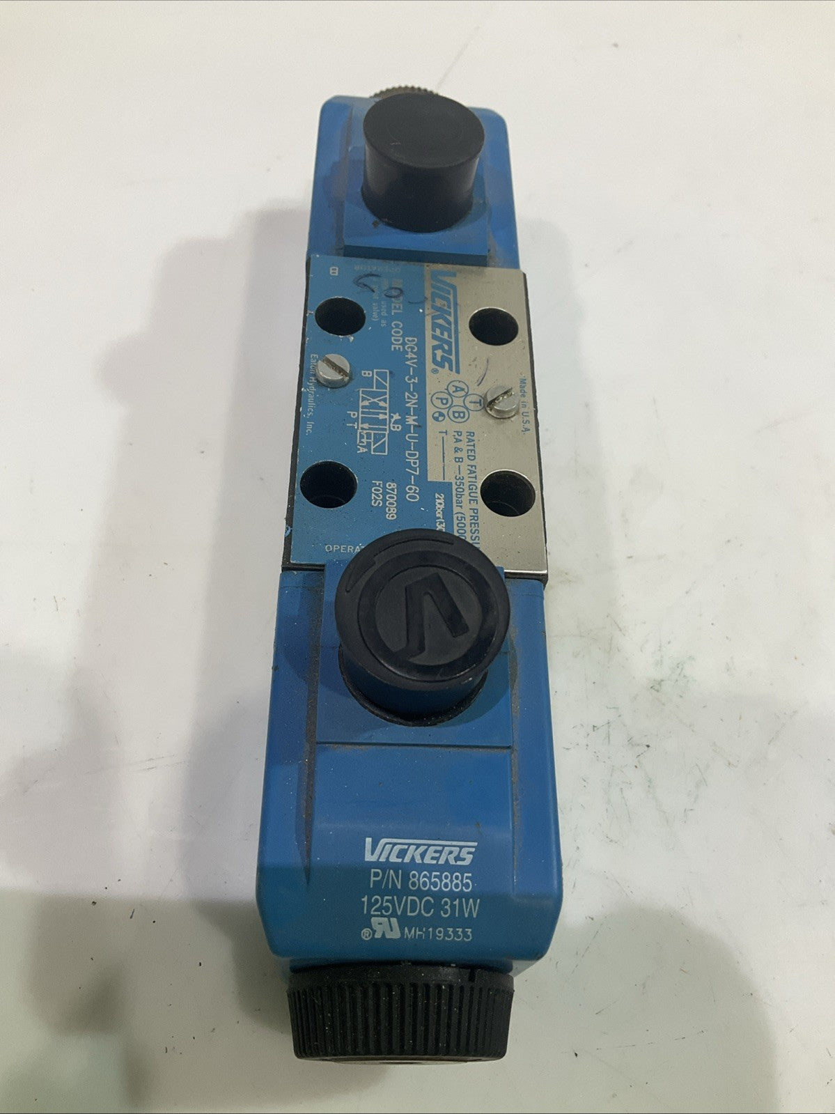 VICKERS DG4V-3-2N-M-U-DP7-60  HYDRAULIC CONTROL  VALVE  T2M