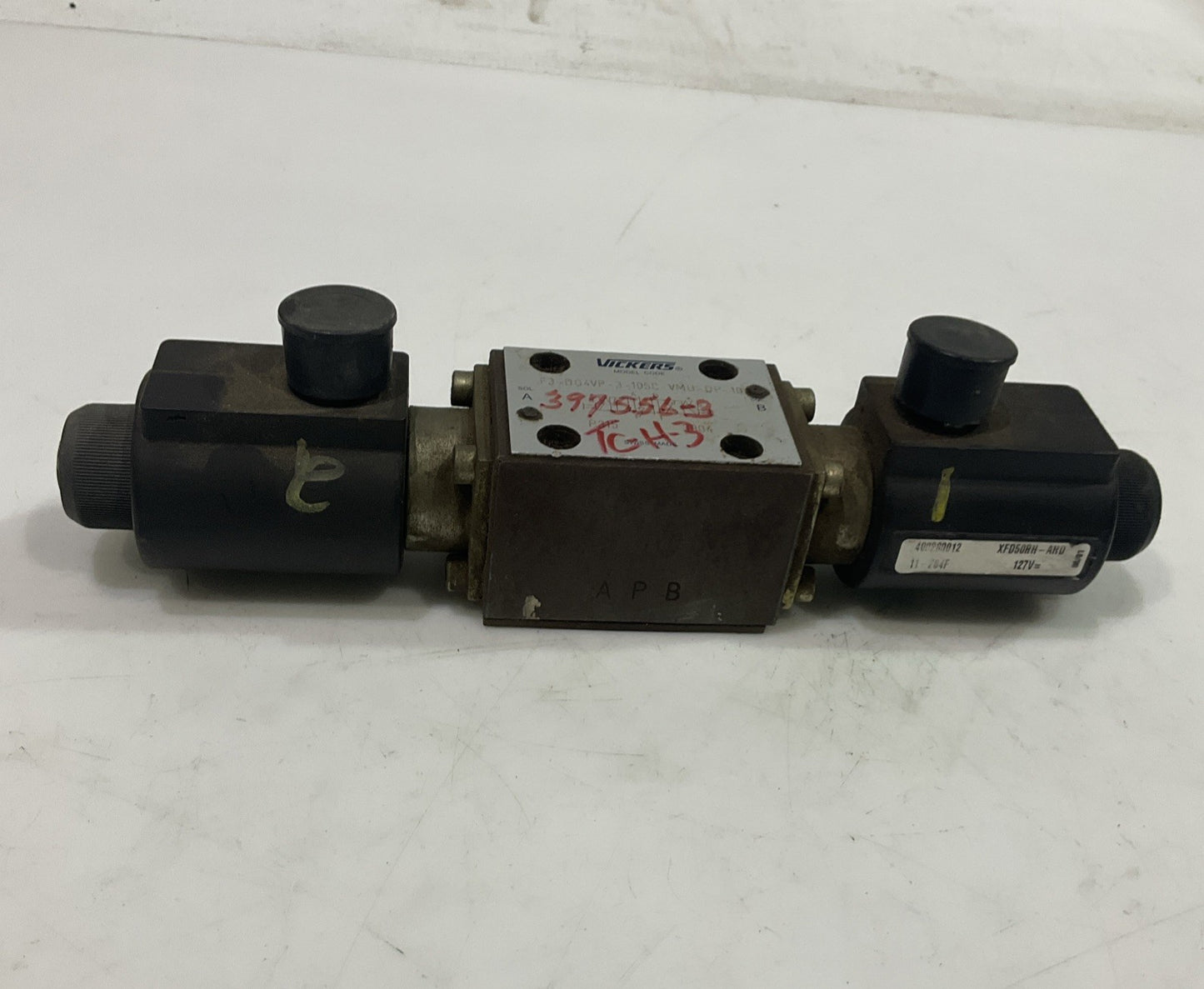VICKERS   F3-DG4VP-3-105C-VMU-DP-10  HYDRAULIC SOLENOID VALVE  T2M