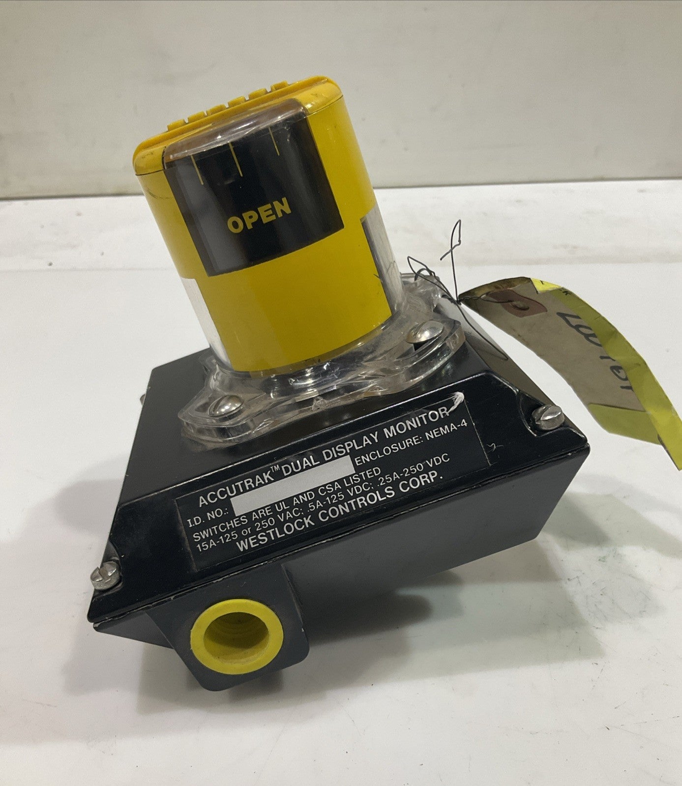 ACCUTRACK   2004BY DUAL DISPLAY  MOTOR SWITCH  T2M