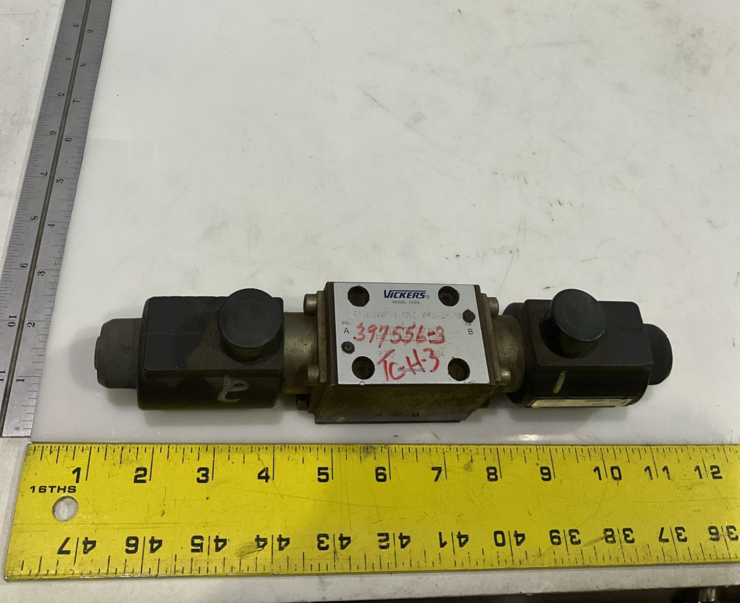 VICKERS   F3-DG4VP-3-105C-VMU-DP-10  HYDRAULIC SOLENOID VALVE  T2M