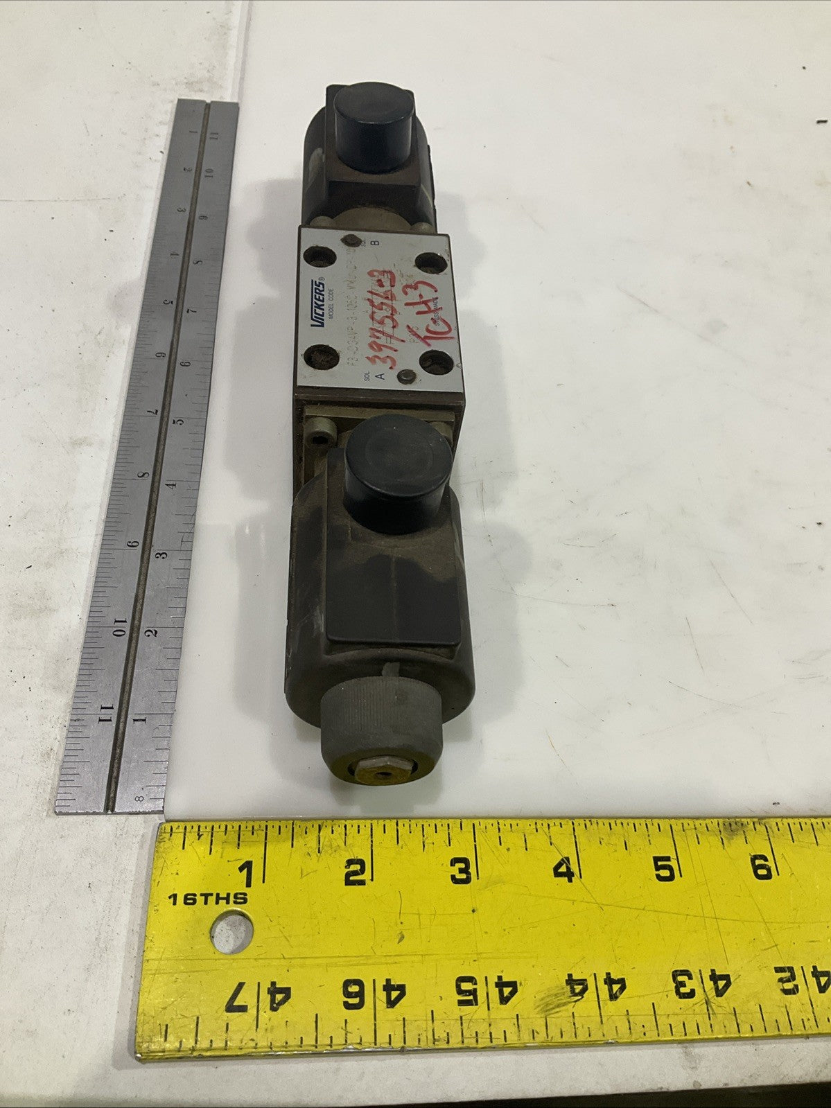 VICKERS   F3-DG4VP-3-105C-VMU-DP-10  HYDRAULIC SOLENOID VALVE  T2M