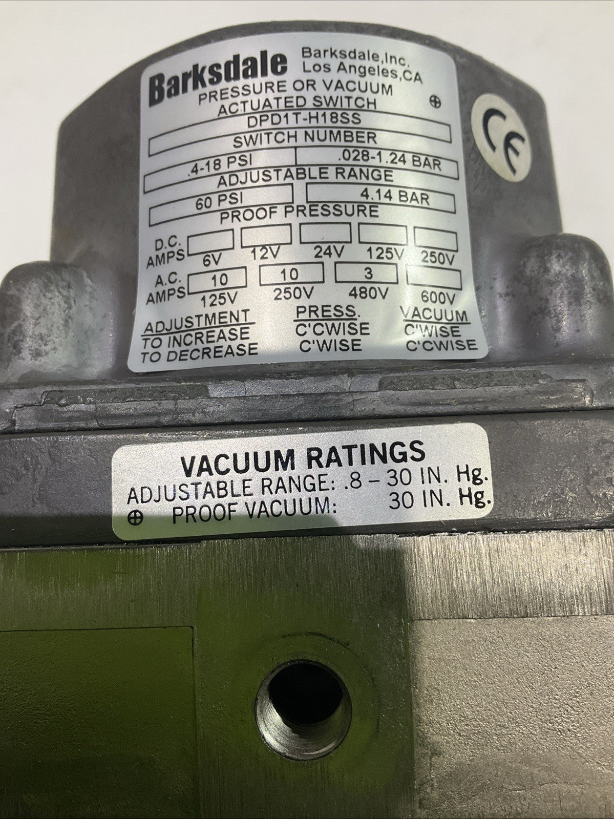 BARKSDALE  DPD1T-H18SS  PRESSURE  VACUUM  ACTUATED SWITCH  T2M
