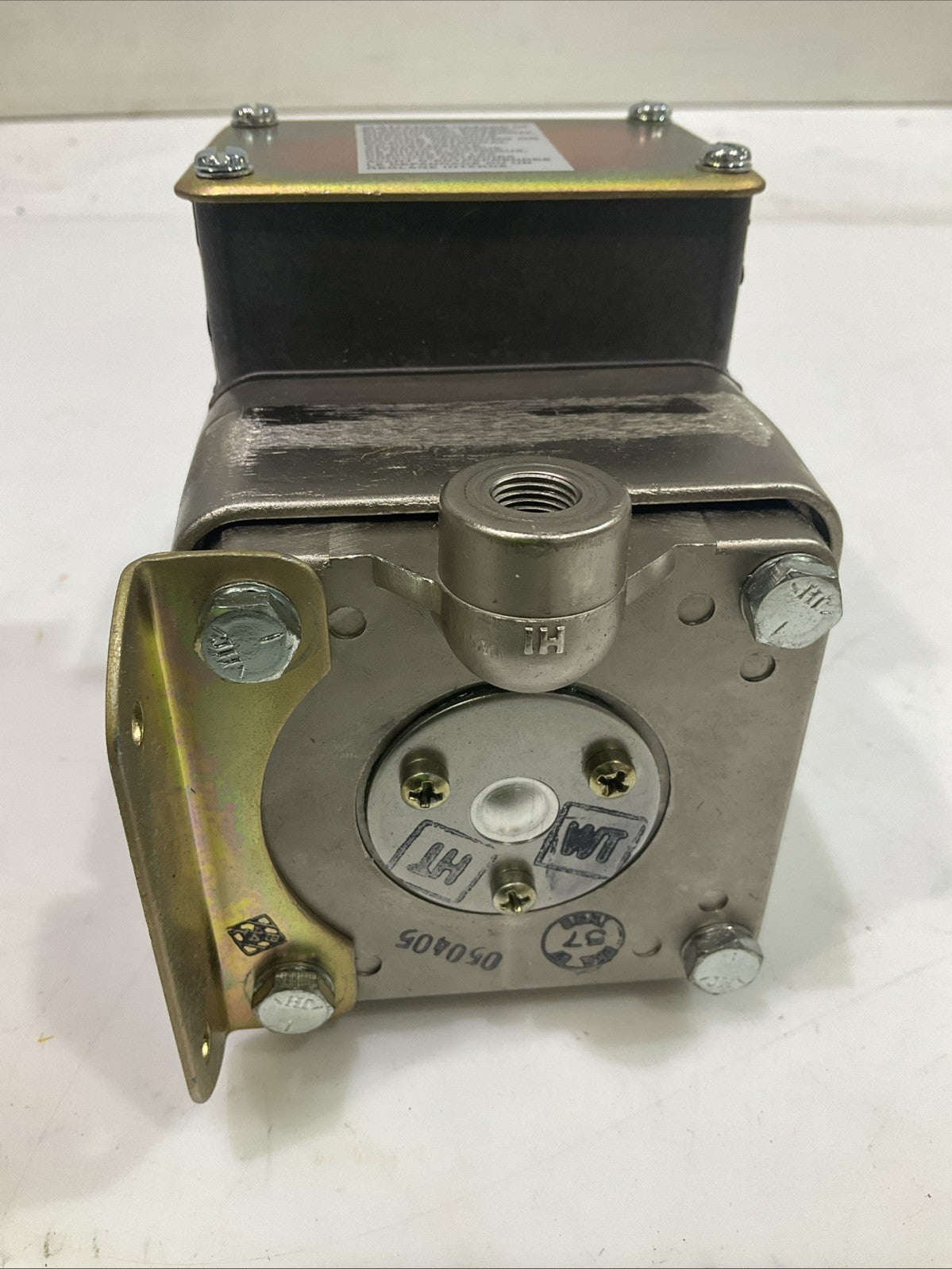 BARKSDALE  DPD1T-H18SS  PRESSURE  VACUUM  ACTUATED SWITCH  T2M