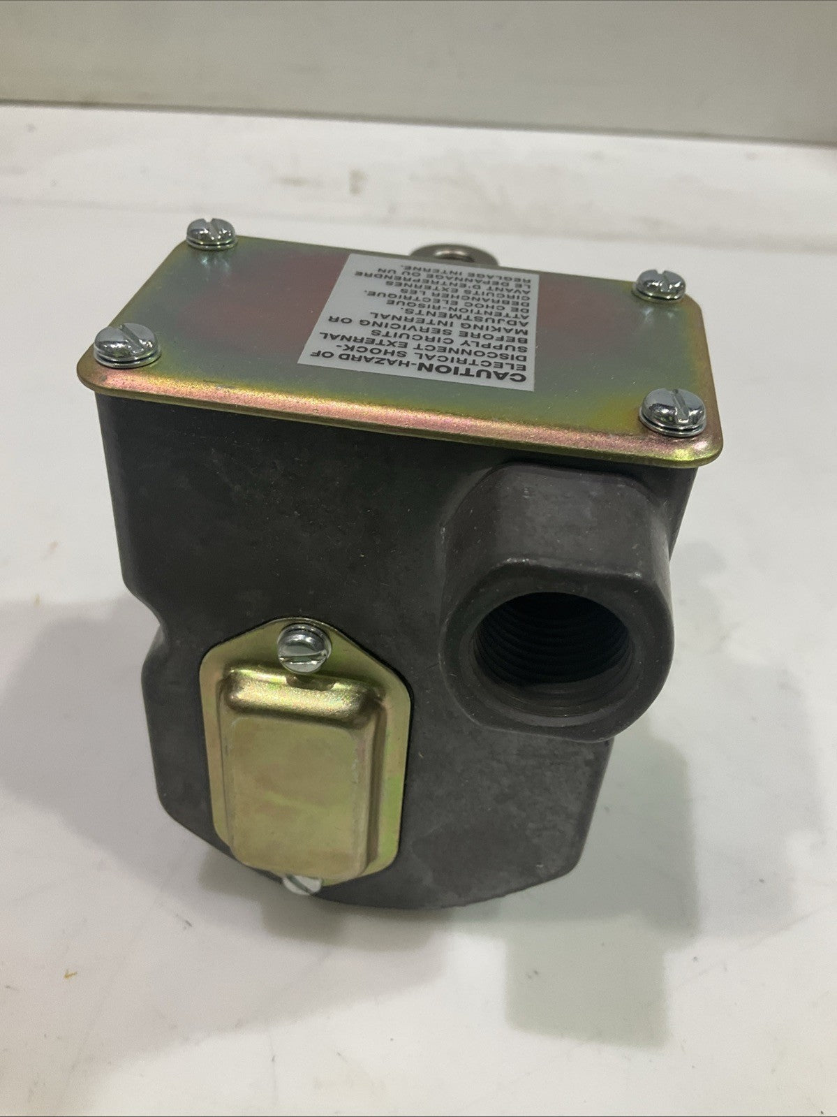 BARKSDALE  DPD1T-H18SS  PRESSURE  VACUUM  ACTUATED SWITCH  T2M