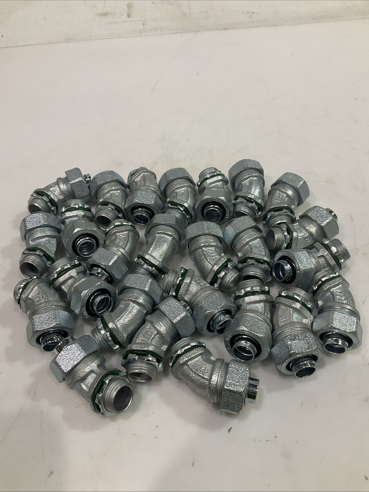 BRIDGEPORT  450-SLT  45 DEG  LIQUID TIGHT CONDUIT  FITTING  SIZE 1/2 QTY 25  T2M