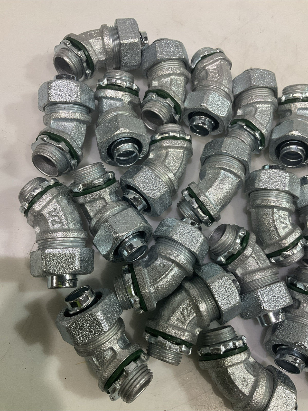 BRIDGEPORT  450-SLT  45 DEG  LIQUID TIGHT CONDUIT  FITTING  SIZE 1/2 QTY 25  T2M