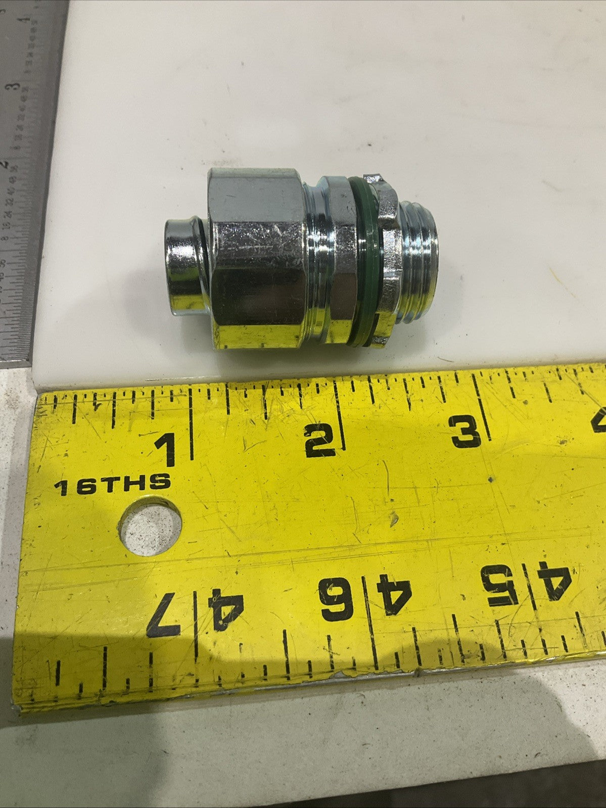 BRIDGEPORT  430-SLT    STEEL  LIQUID-TIGHT  CONNECTOR  SIZE  1/2  LOT OF 25  T2M