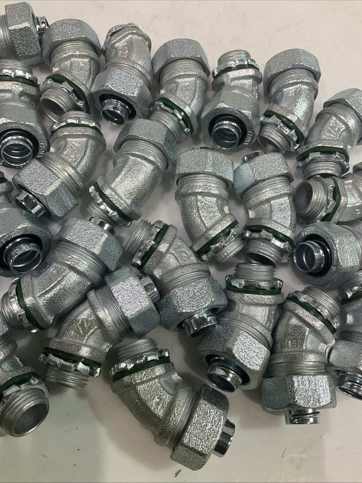 BRIDGEPORT  450-SLT  45 DEG  LIQUID TIGHT CONDUIT  FITTING  SIZE 1/2 QTY 25  T2M
