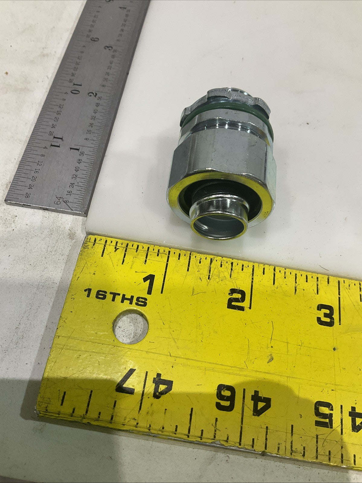 BRIDGEPORT  430-SLT    STEEL  LIQUID-TIGHT  CONNECTOR  SIZE  1/2  LOT OF 25  T2M