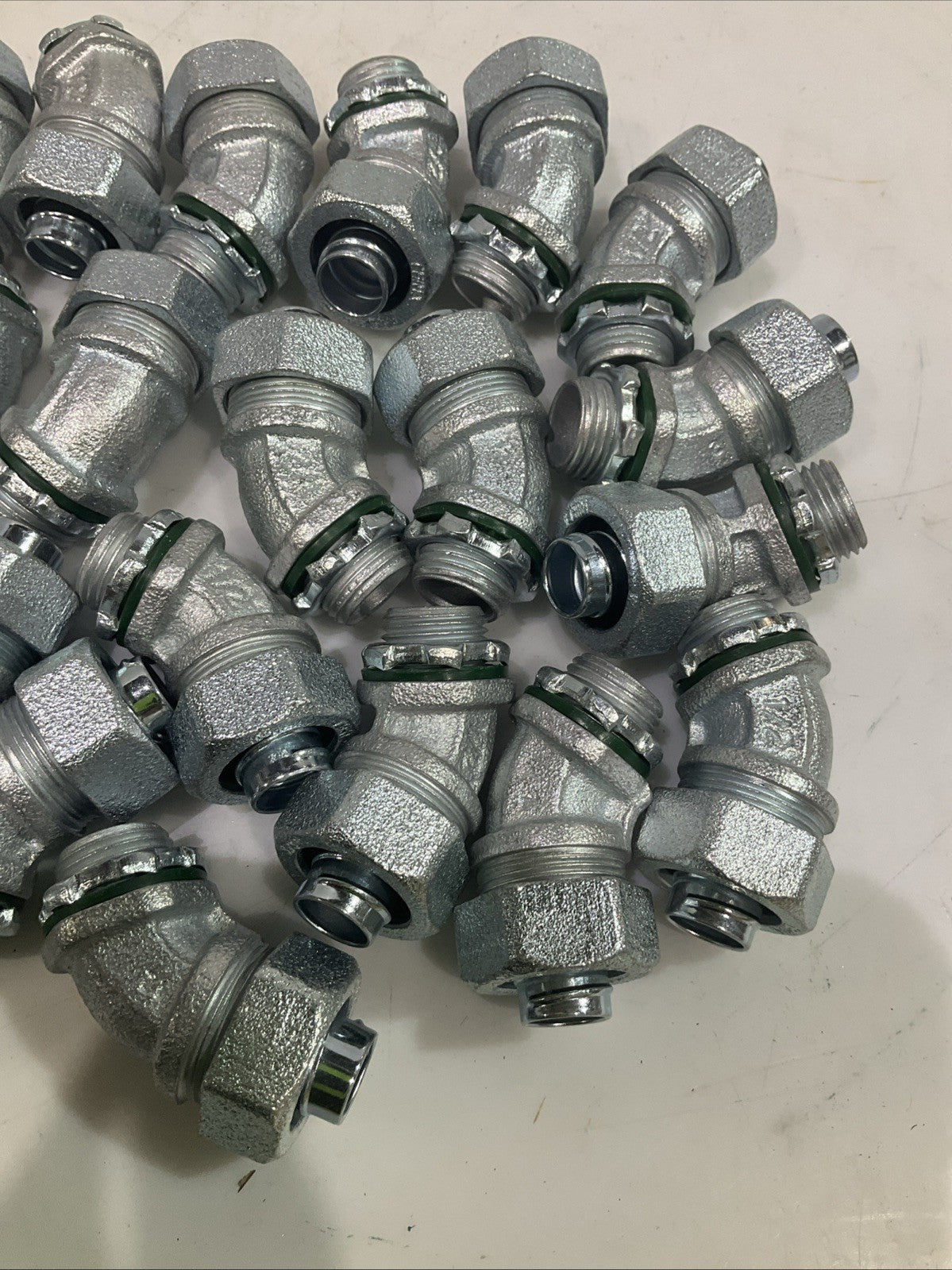 BRIDGEPORT  450-SLT  45 DEG  LIQUID TIGHT CONDUIT  FITTING  SIZE 1/2 QTY 25  T2M