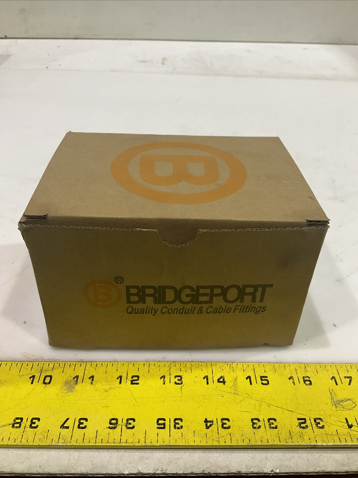 BRIDGEPORT  430-SLT    STEEL  LIQUID-TIGHT  CONNECTOR  SIZE  1/2  LOT OF 25  T2M