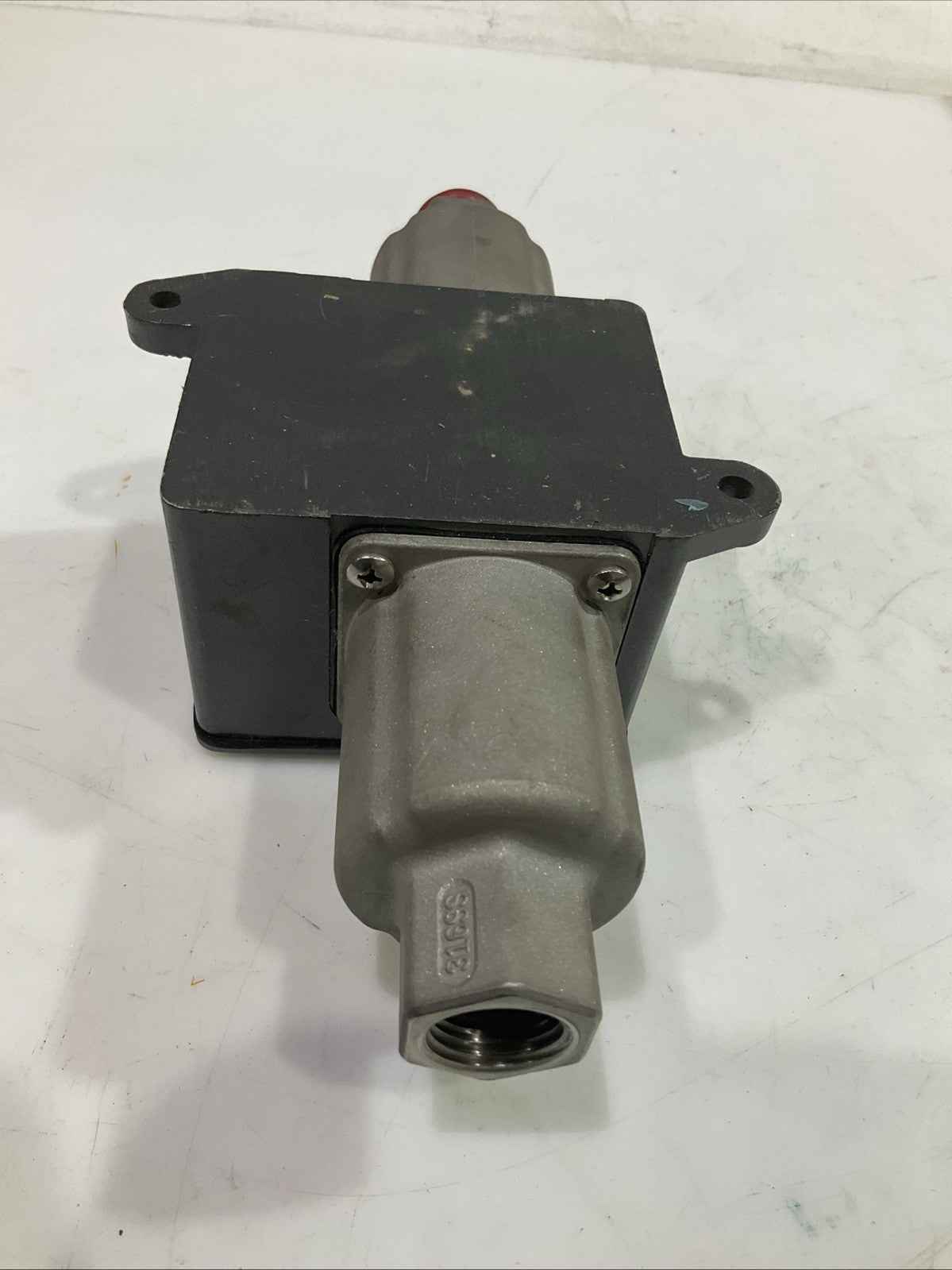 UNITED ELECTRIC CONTROL  J21K-S127  SERIES DIFFERENTIAL PRESSURE SWITCH  T2M