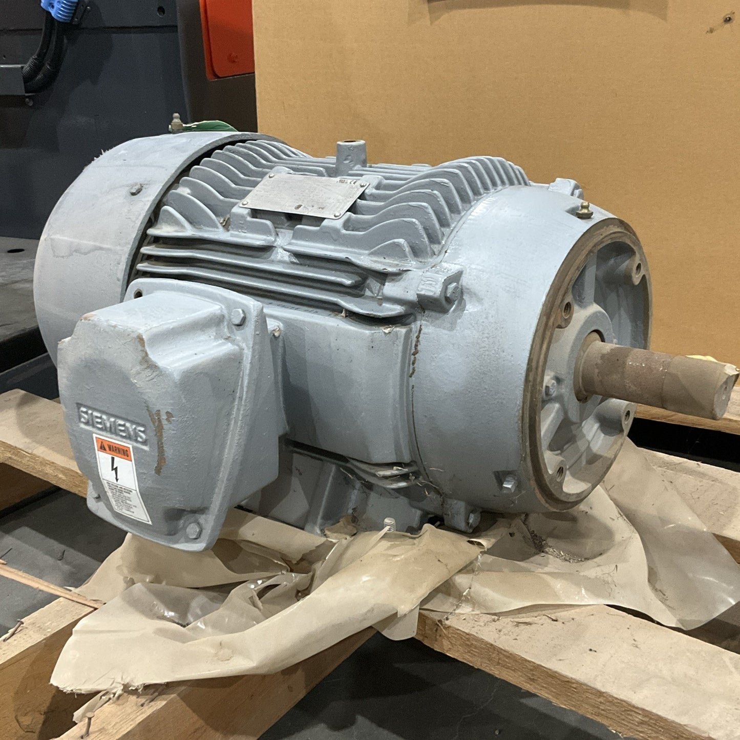 SIEMENS HIGH EFFICIENCY MOTOR TYPE SD10 3PH 20HP 1755 RPM T2M