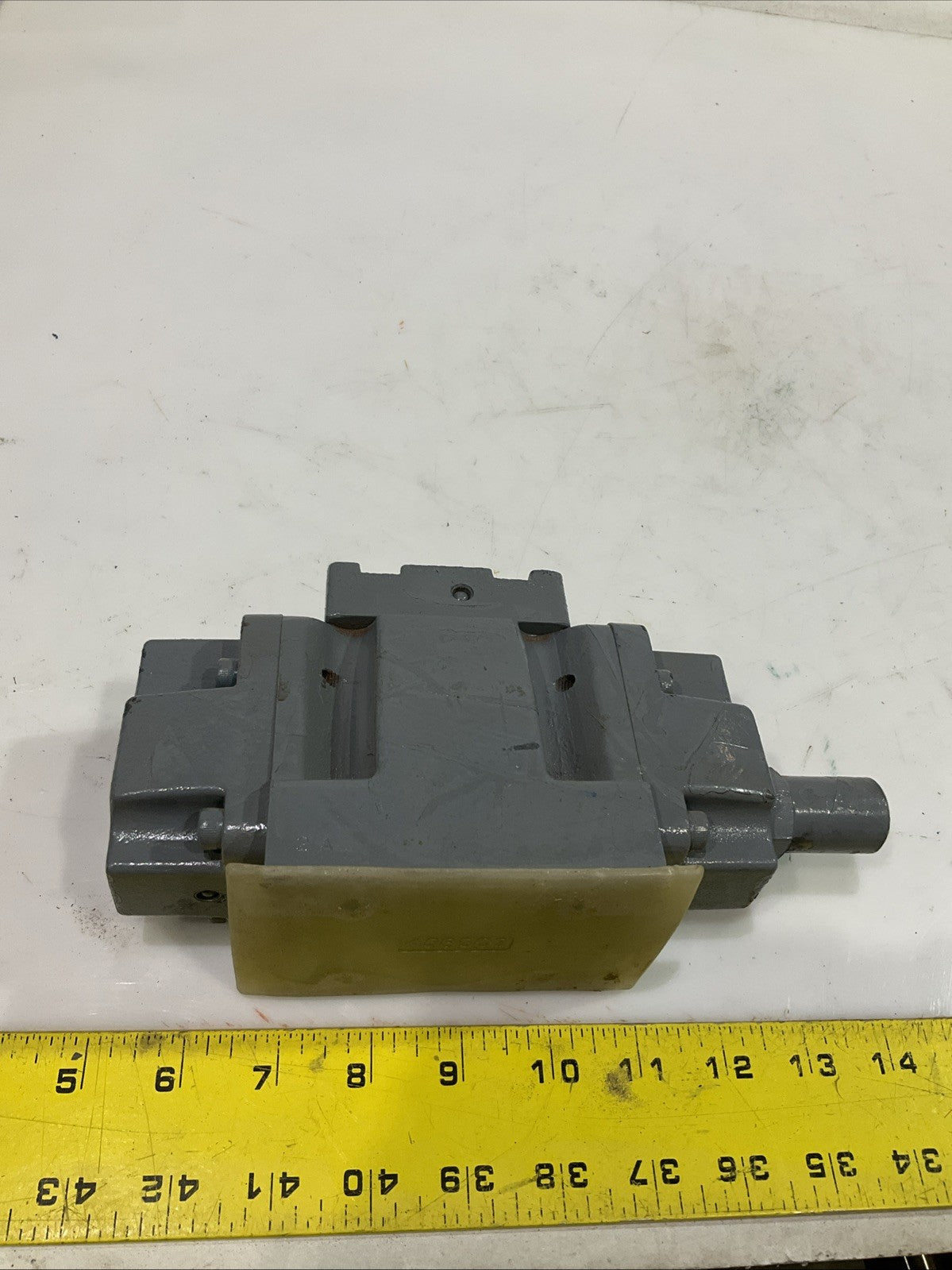 VICKERS  DG3S-5-2A-10-SW2  HYDRAULIC  SOLENOID VALVE  T2M