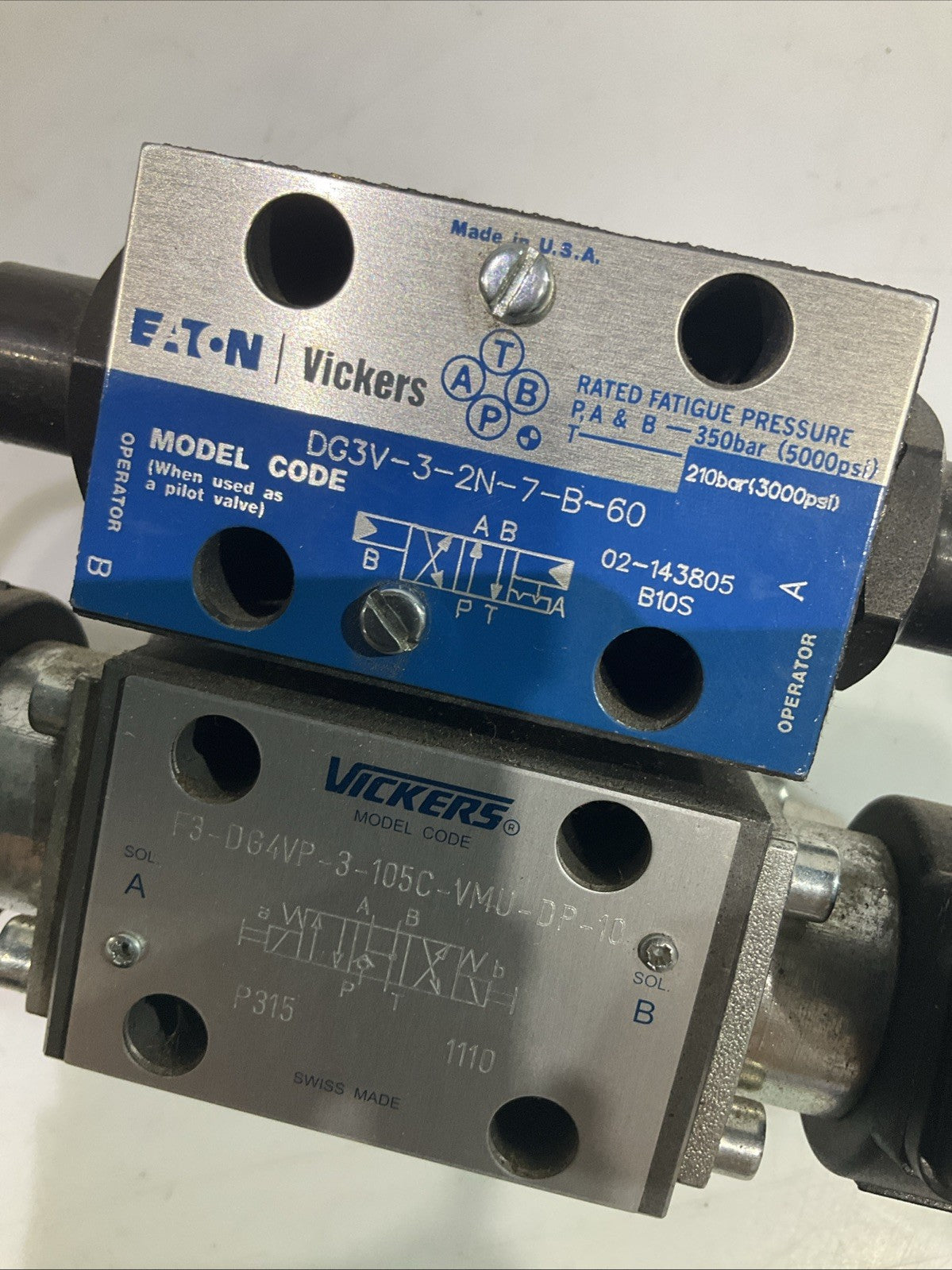 EATON-VICKERS  DG3V-3-2N-7-B-60 / F3-DG4VP-3-105C-VMU-DP-10 HYDRAULIC VALVE  T2M