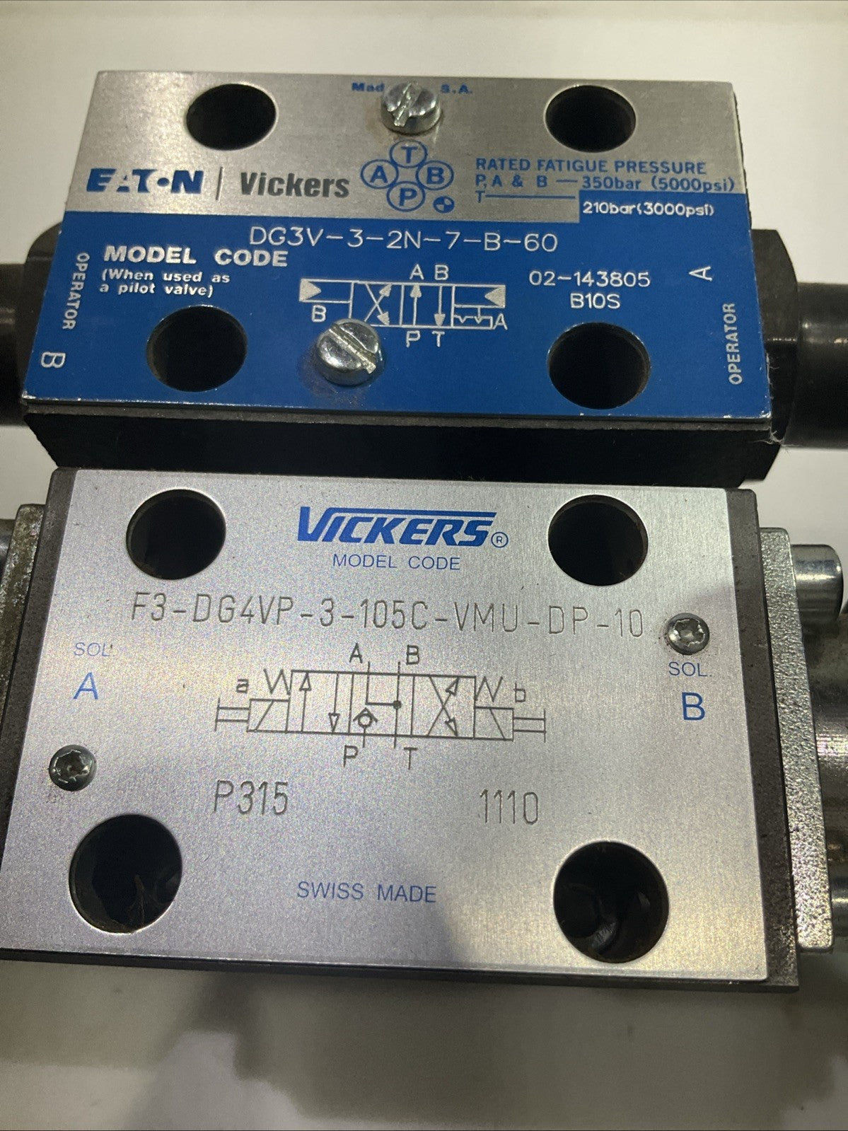 EATON-VICKERS  DG3V-3-2N-7-B-60 / F3-DG4VP-3-105C-VMU-DP-10 HYDRAULIC VALVE  T2M