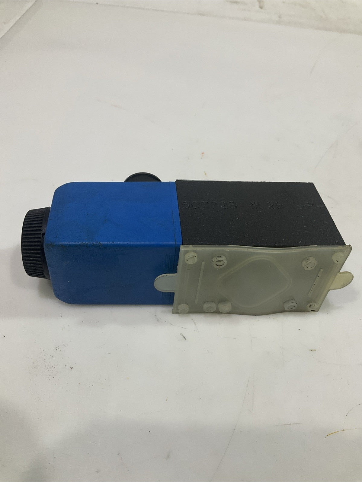 EATON-VICKERS  DG4V-3-2AL-M-U-DP7-60 HYDRAULIC CONTROL VALVE  T2M