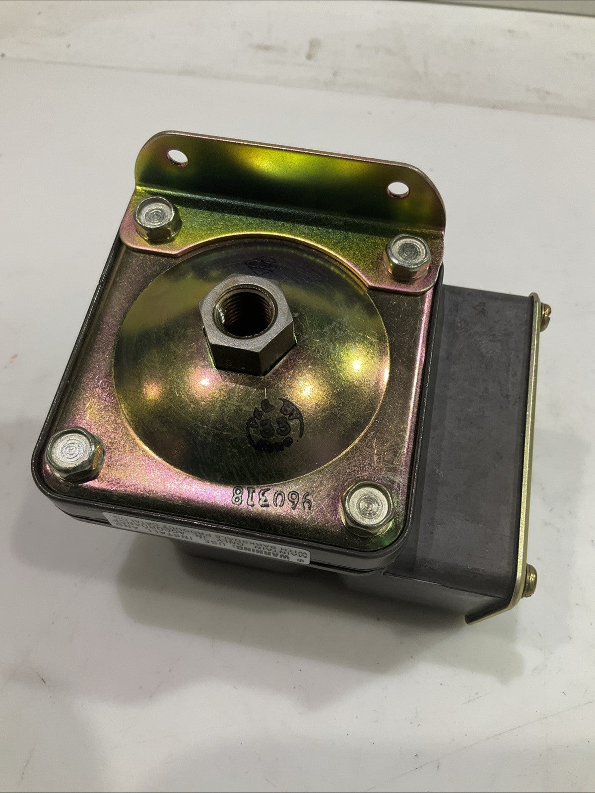 BARKSDALE   D1T-M18SS TERMINAL  BLOCK  DIAPHRAGM SWITCH  T2M