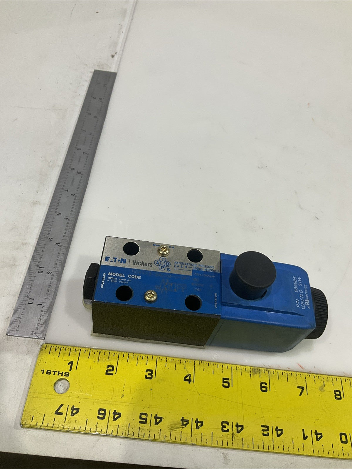 EATON-VICKERS  DG4V-3-2AL-M-U-DP7-60 HYDRAULIC CONTROL VALVE  T2M