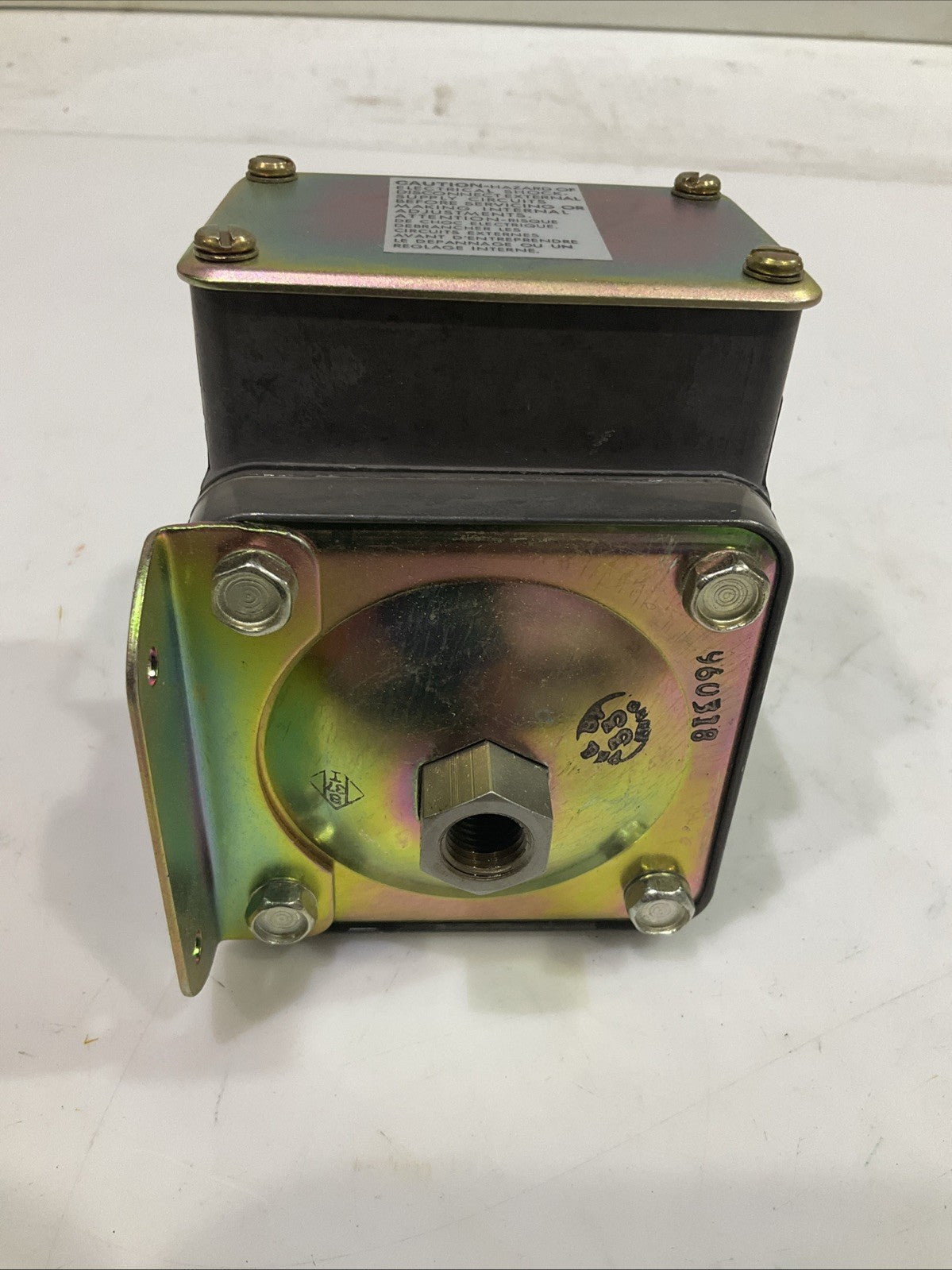 BARKSDALE   D1T-M18SS TERMINAL  BLOCK  DIAPHRAGM SWITCH  T2M