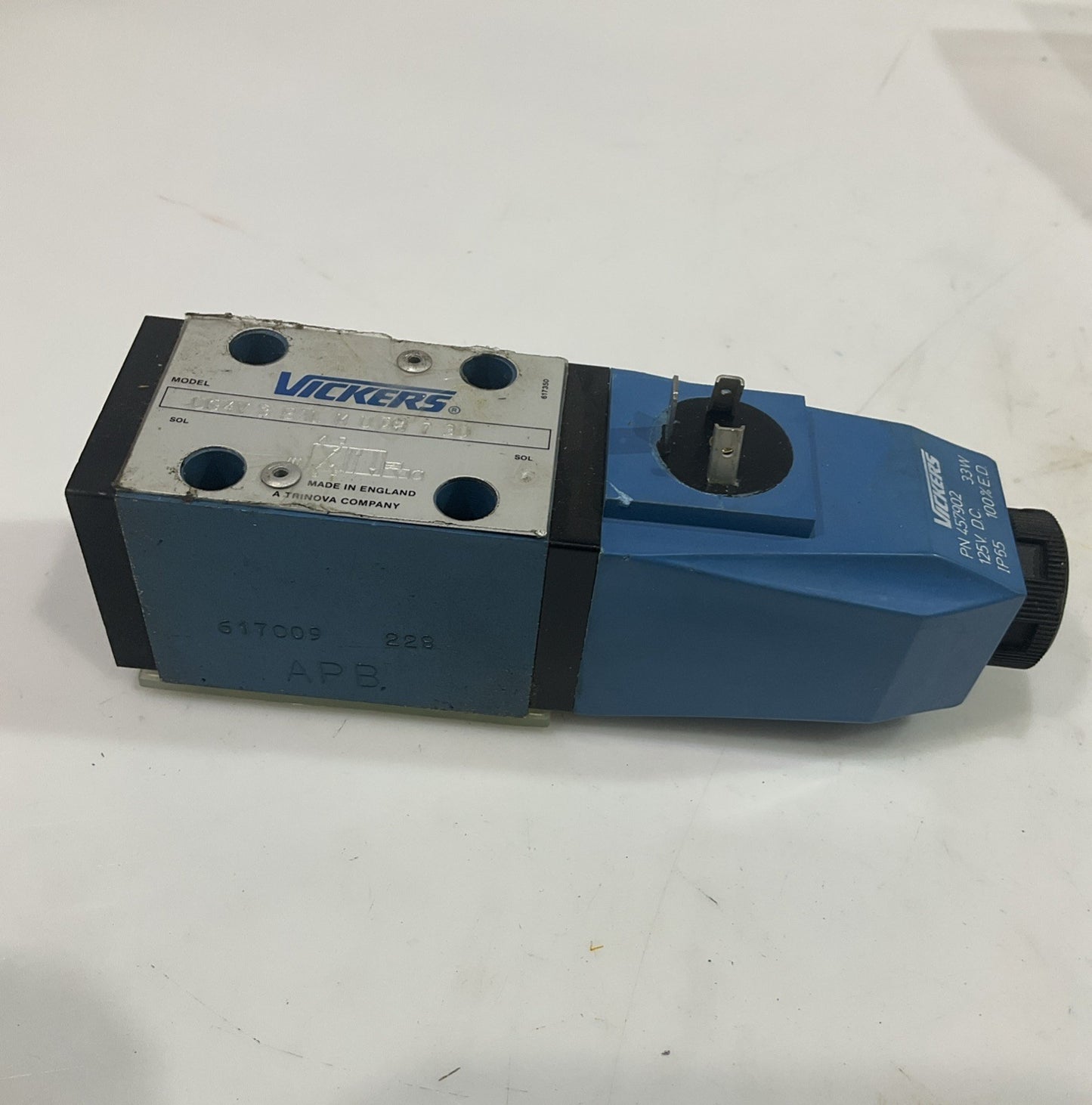 VICKERS  DG4V-3-2AL-M-UDB-7-30 HYDRAULIC DIRECTIONAL VALVE  T2M