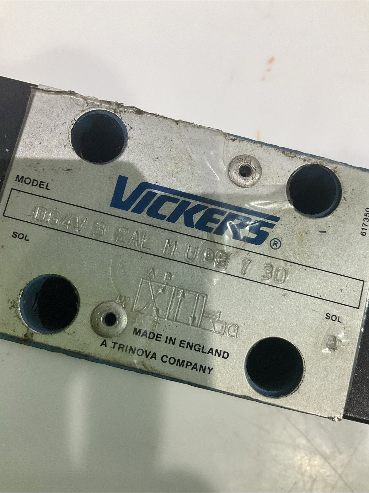 VICKERS  DG4V-3-2AL-M-UDB-7-30 HYDRAULIC DIRECTIONAL VALVE  T2M