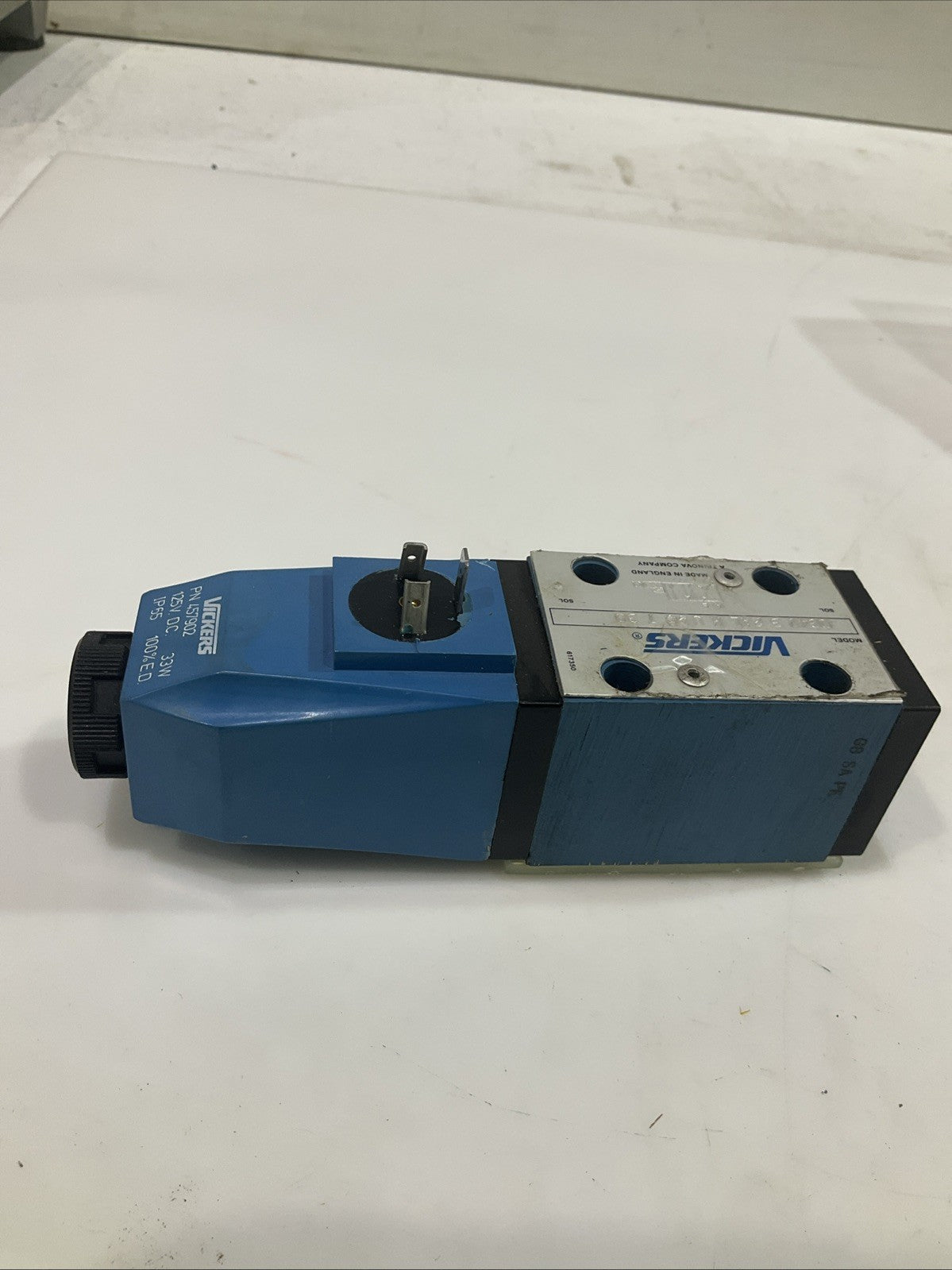 VICKERS  DG4V-3-2AL-M-UDB-7-30 HYDRAULIC DIRECTIONAL VALVE  T2M