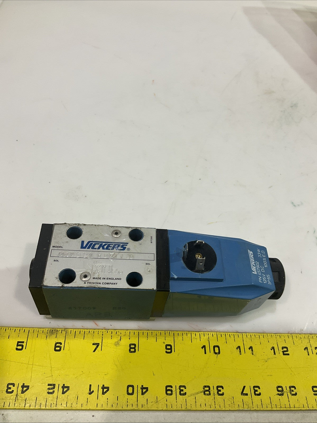 VICKERS  DG4V-3-2AL-M-UDB-7-30 HYDRAULIC DIRECTIONAL VALVE  T2M