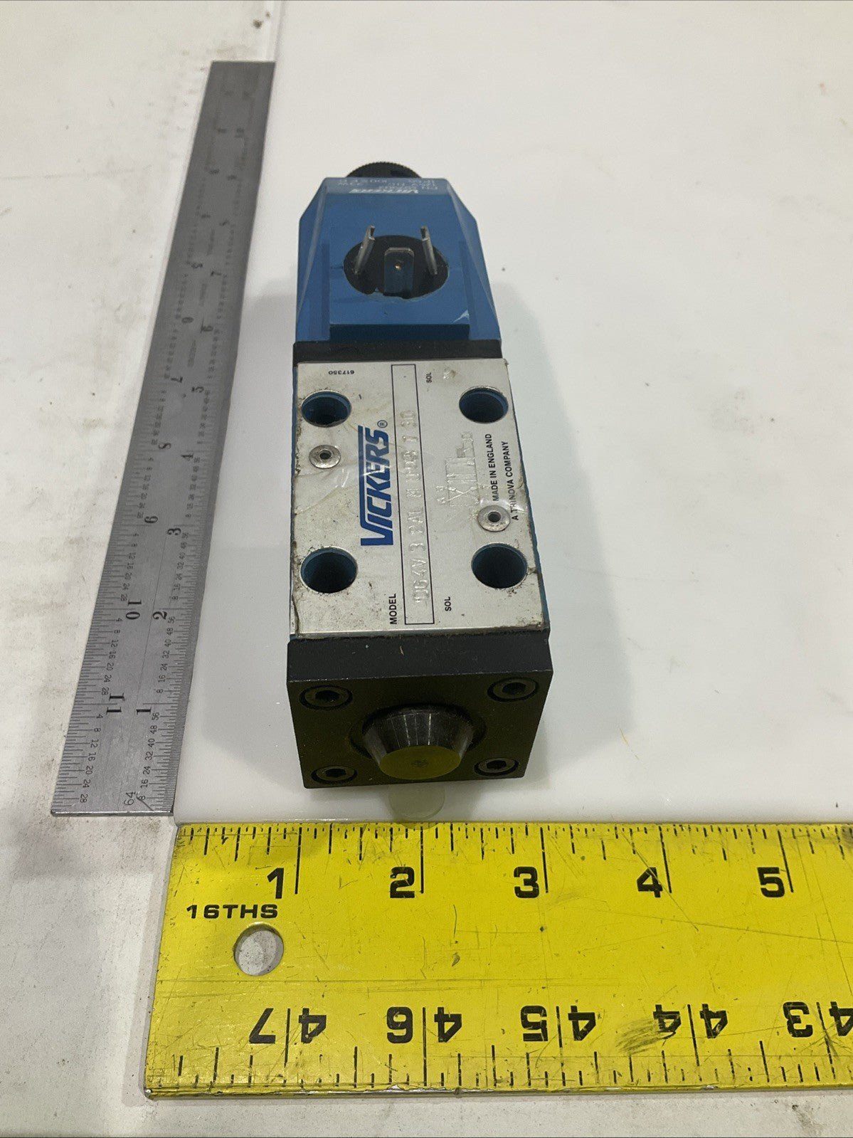 VICKERS  DG4V-3-2AL-M-UDB-7-30 HYDRAULIC DIRECTIONAL VALVE  T2M