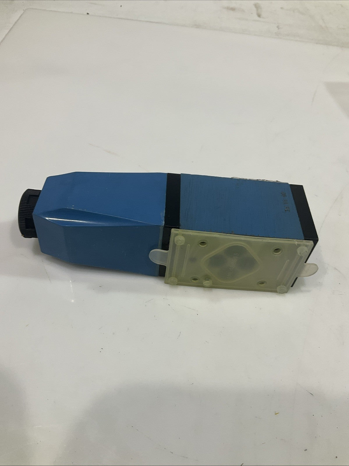 VICKERS  DG4V-3-2AL-M-UDB-7-30 HYDRAULIC DIRECTIONAL VALVE  T2M