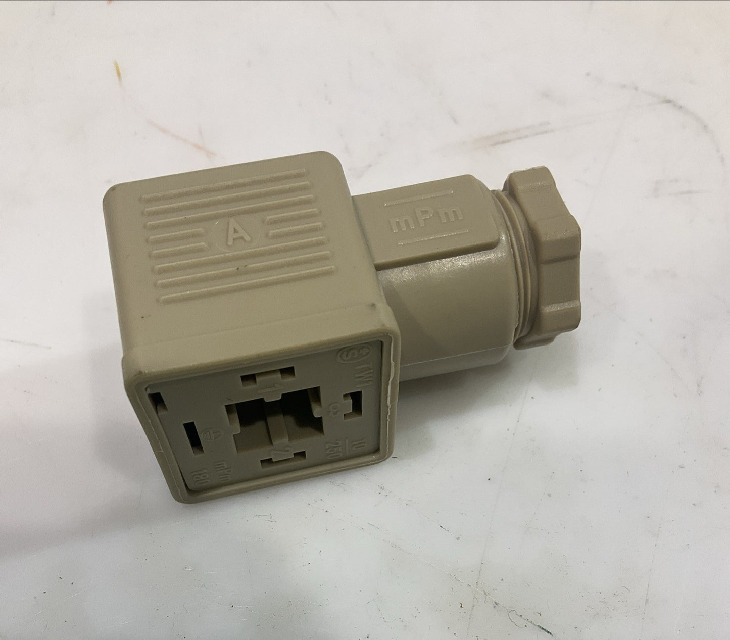 VICKERS  710775 CONNECTOR  PLUG SOLENOID VALVE  T2M