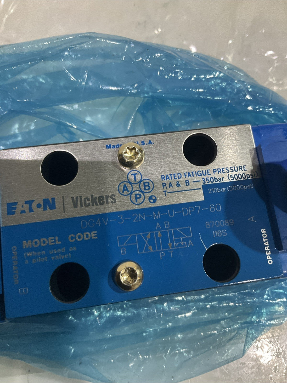 EATON-VICKERS   DG4V-3-2N-M-U-DP7-60  HYDRAULIC  SOLENOID VALVE  T2M