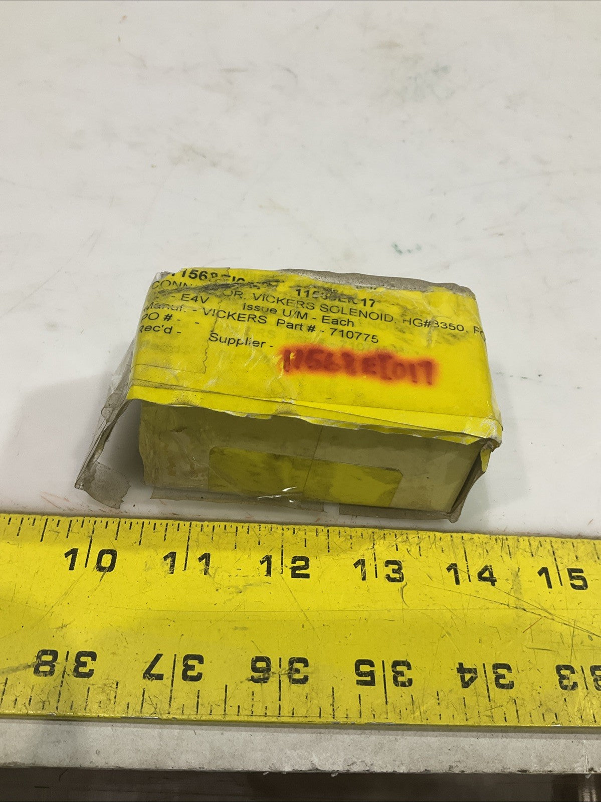 VICKERS  710775 CONNECTOR  PLUG SOLENOID VALVE  T2M