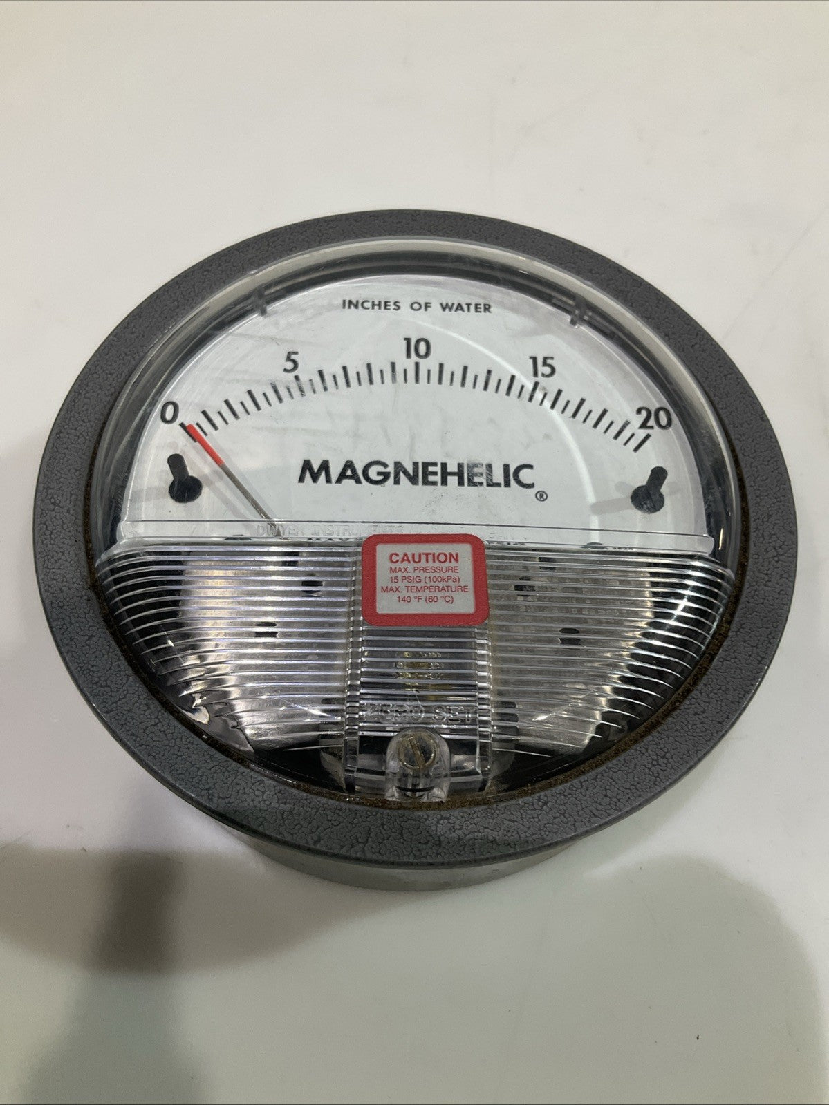 MAGNEHELIC   W10AA EB  PRESSURE  GAUGE  T2M
