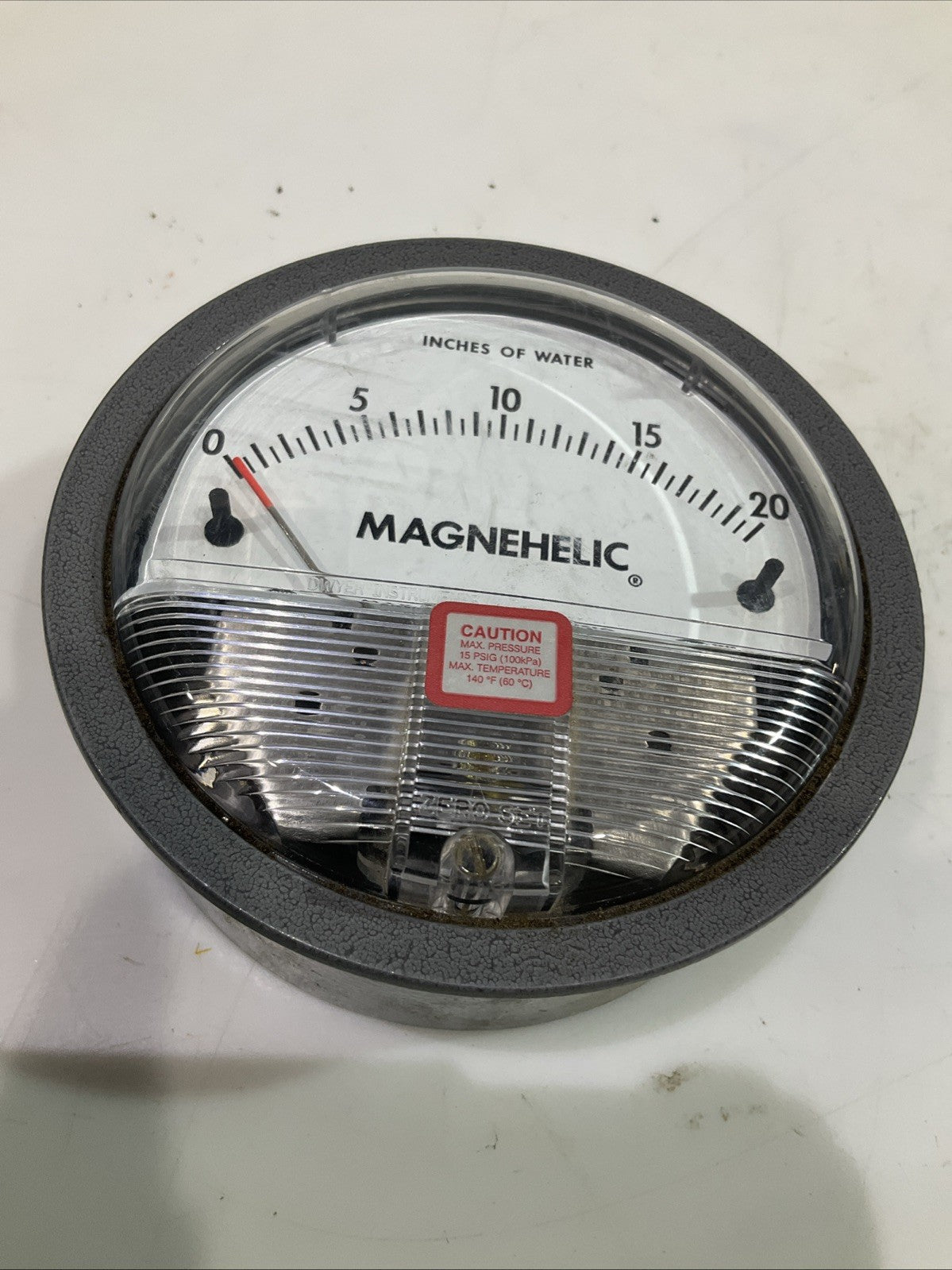 MAGNEHELIC   W10AA EB  PRESSURE  GAUGE  T2M
