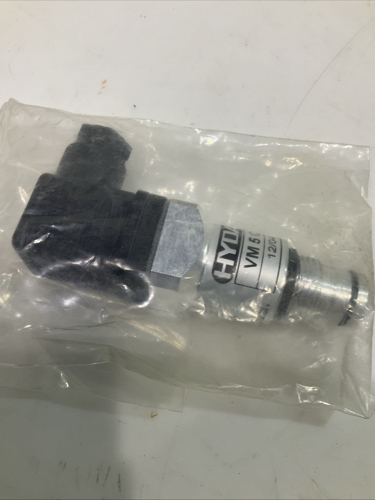 HYDAC   VM5C.0  CLOGGING  INDICATOR  PRESSURE SWITCH  T2M