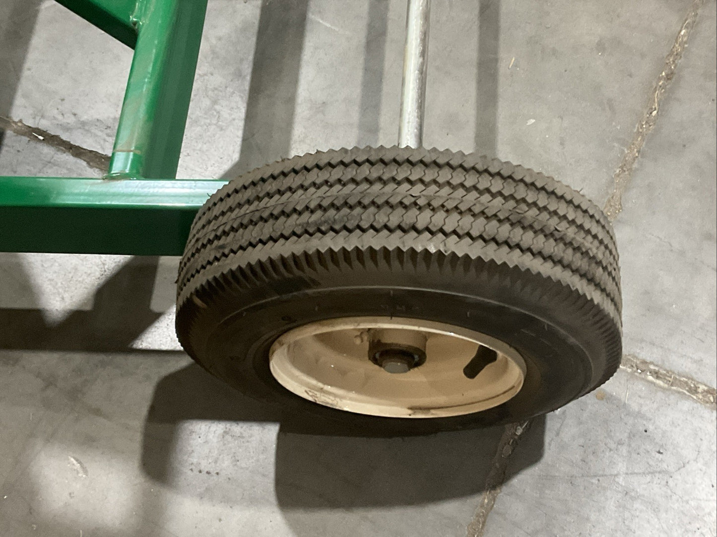 GREENLEE TUGGER 00870 WITH PULLER MOUNT 11145, AND BOOM ADAPTOR 00871 T2M