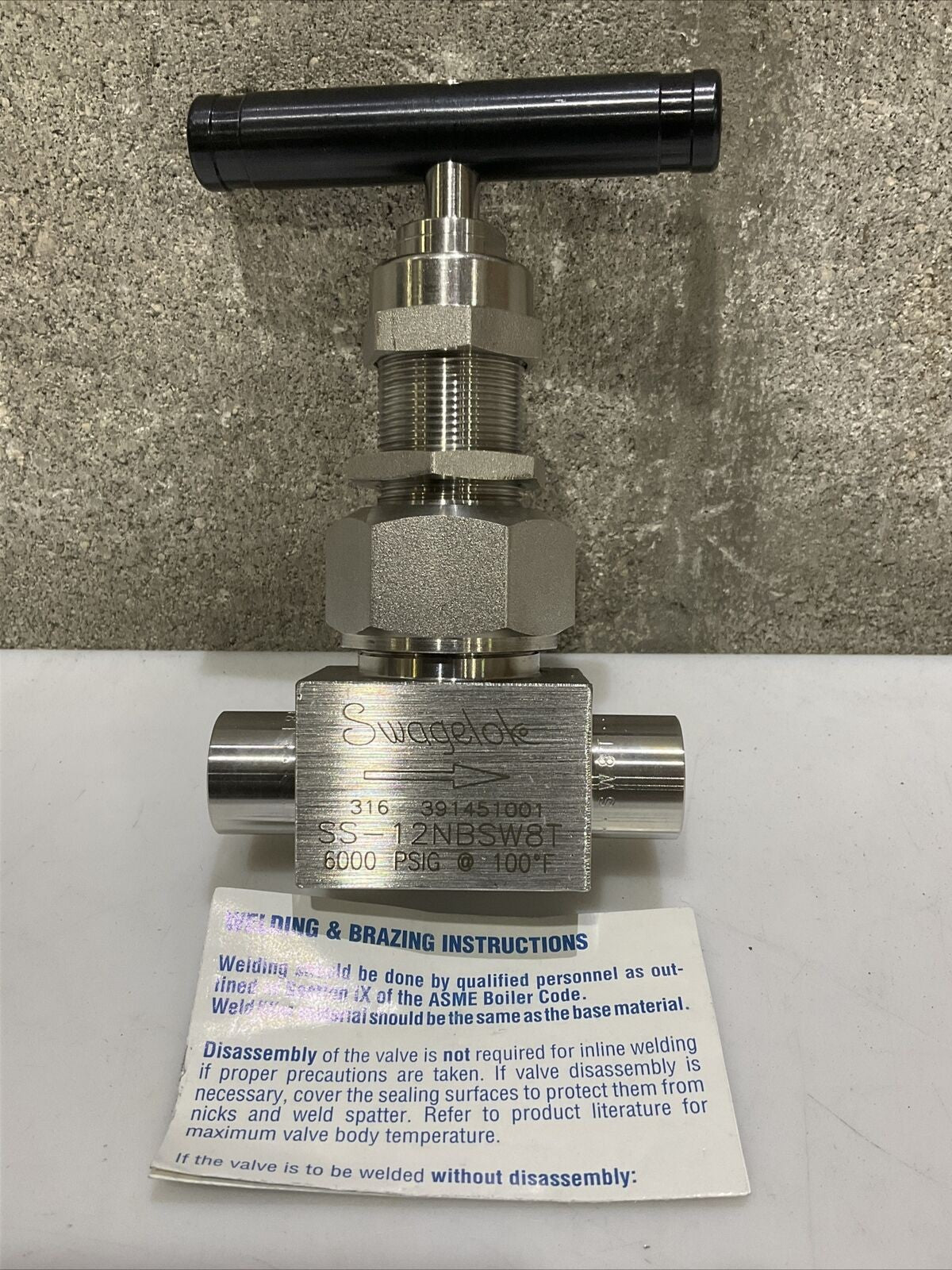 SWAGELOK SS-12NBSW8T NEEDLE VALVE 1/2” 6000 PSIG 373