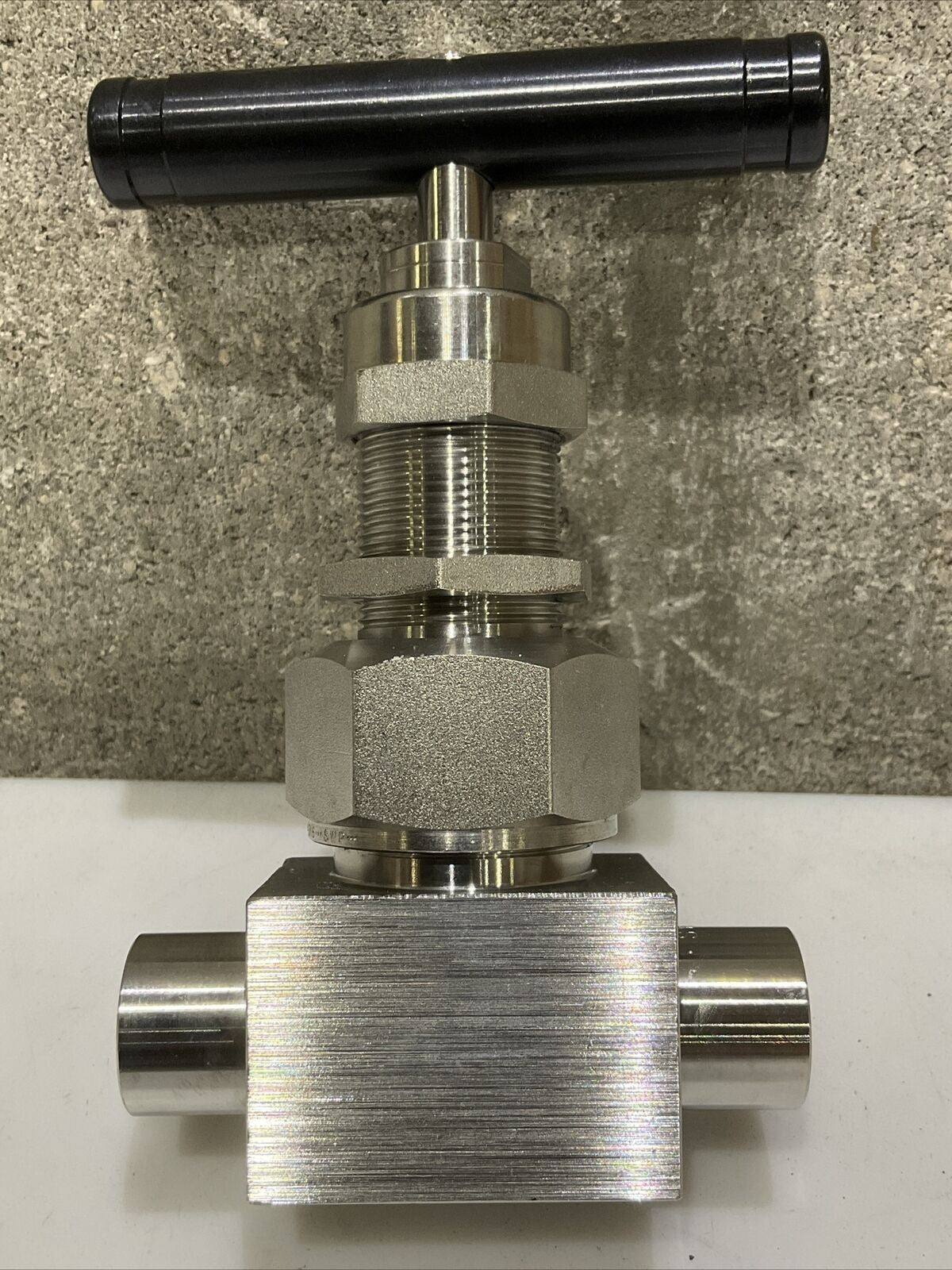 SWAGELOK SS-12NBSW8T NEEDLE VALVE 1/2” 6000 PSIG 373