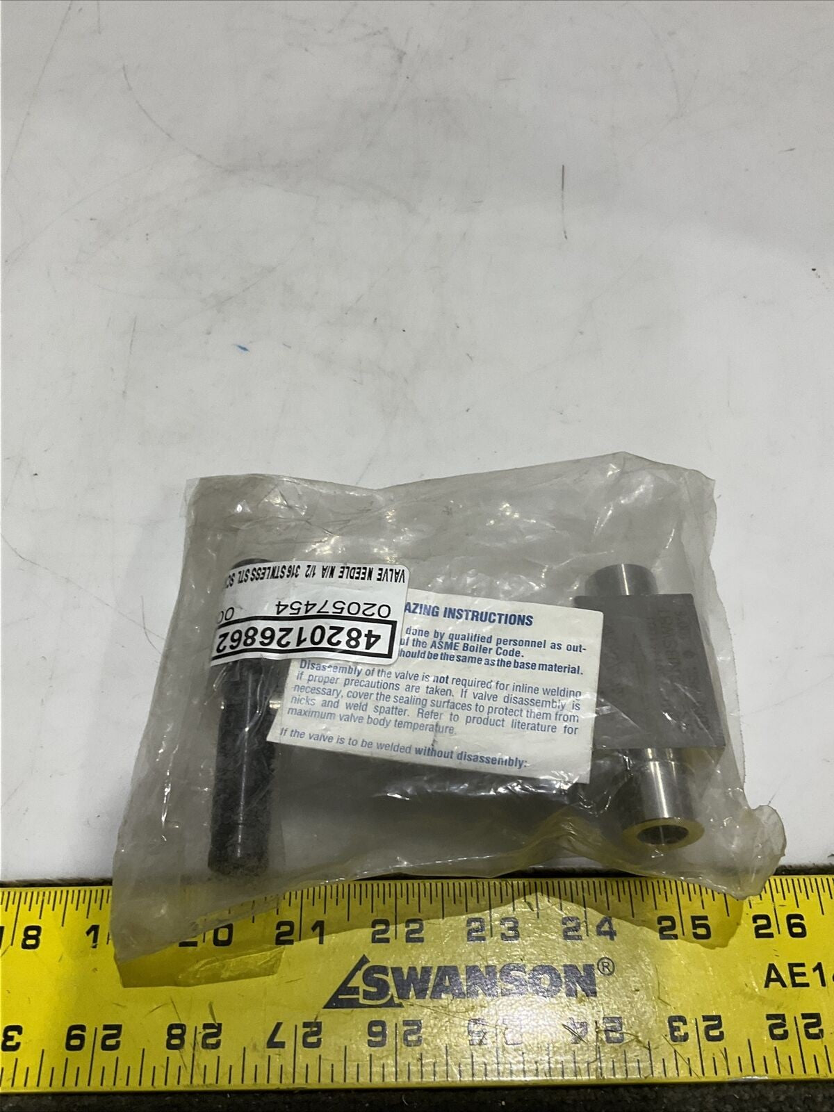 SWAGELOK SS-12NBSW8T NEEDLE VALVE 1/2” 6000 PSIG 373