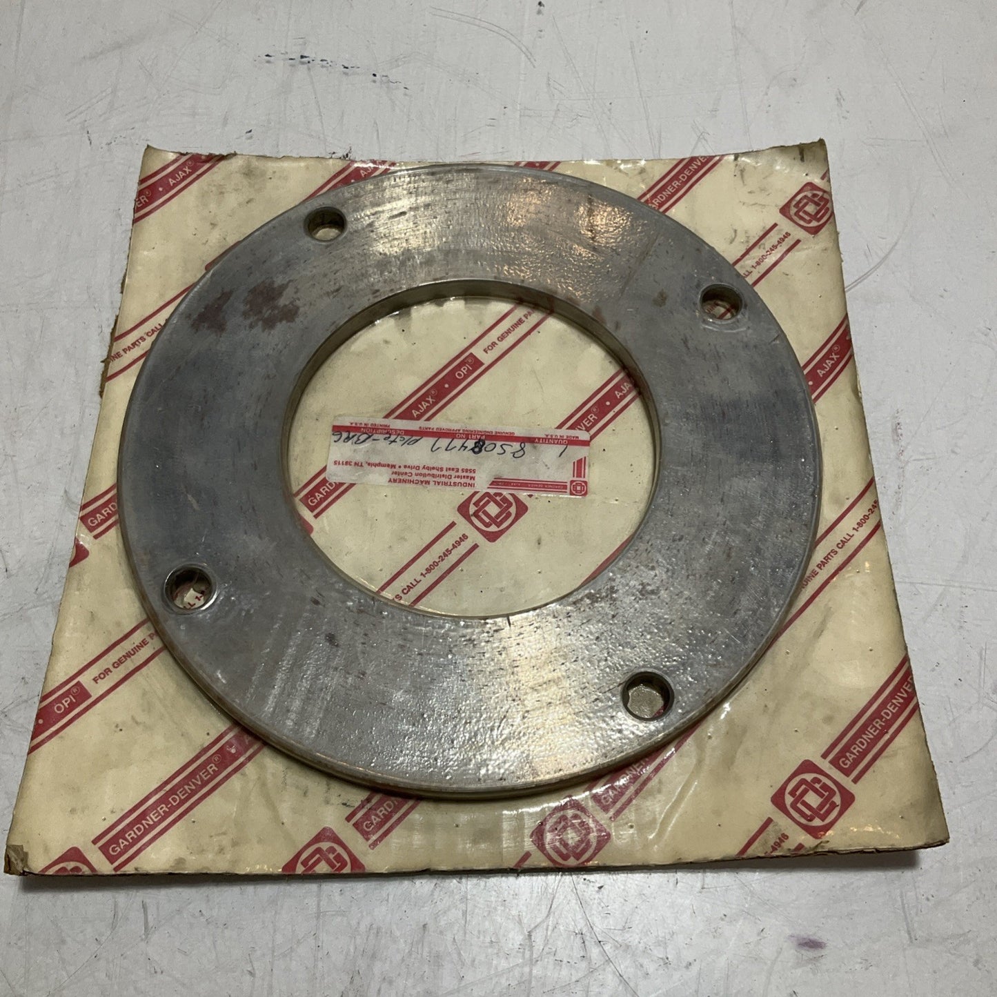 GARDNER DENVER 8508477 PLATE BEARING CLAMP 373