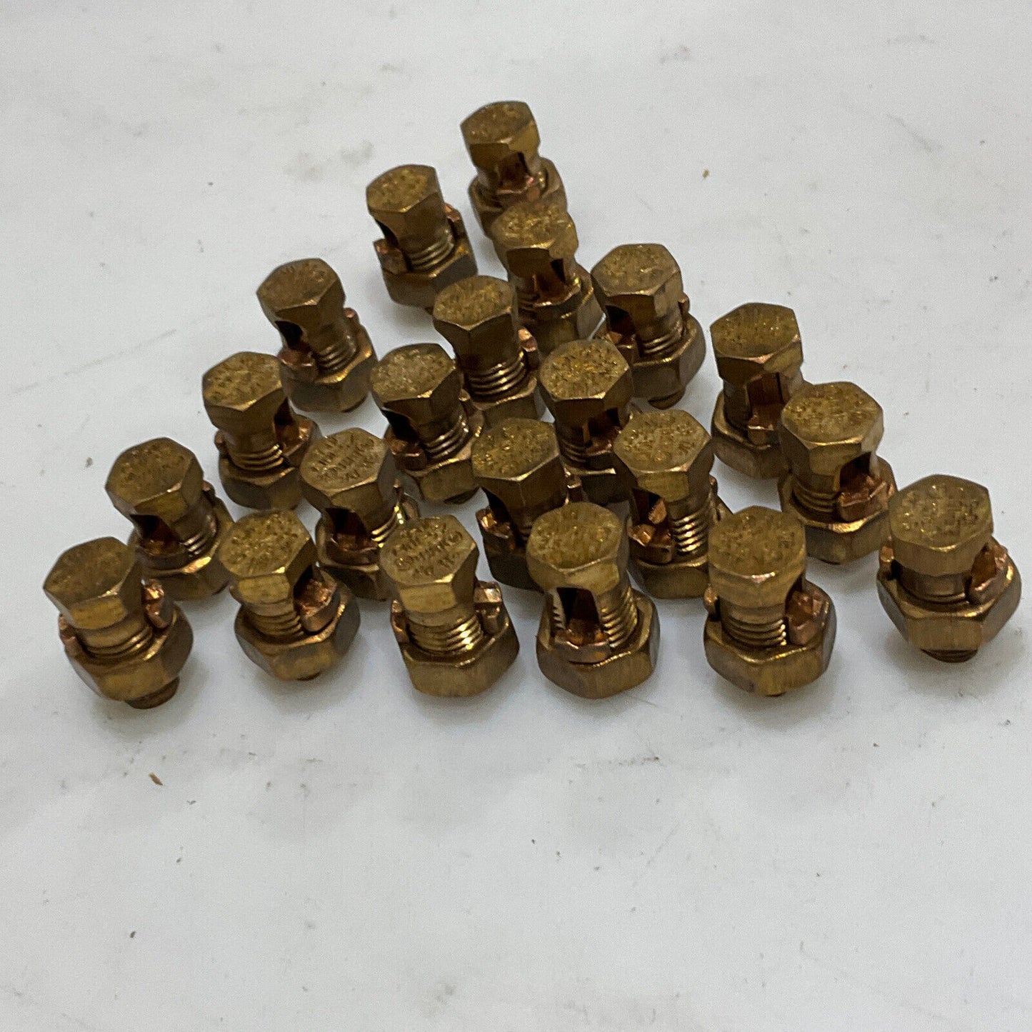 THOMAS & BETTS 2.5-10 10-6 SPLIT BOLT CABLE CONNECTOR LOT OF 21 373