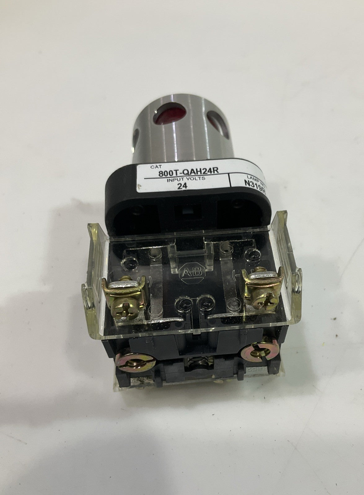 A.B  ALLEN-BRADLEY  800T-QAH24R  PUSH  BUTTON - 24 VOLT  VILLUM-HYD TRIP  T2M