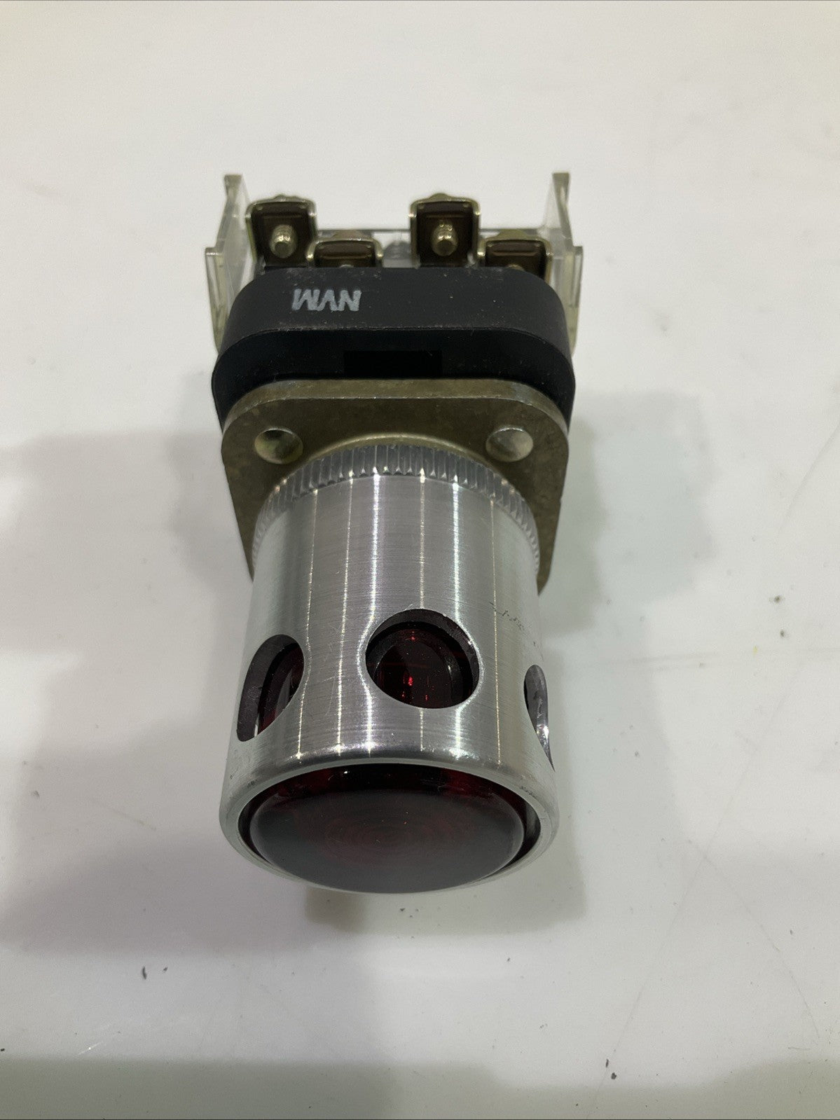 A.B  ALLEN-BRADLEY  800T-QAH24R  PUSH  BUTTON - 24 VOLT  VILLUM-HYD TRIP  T2M