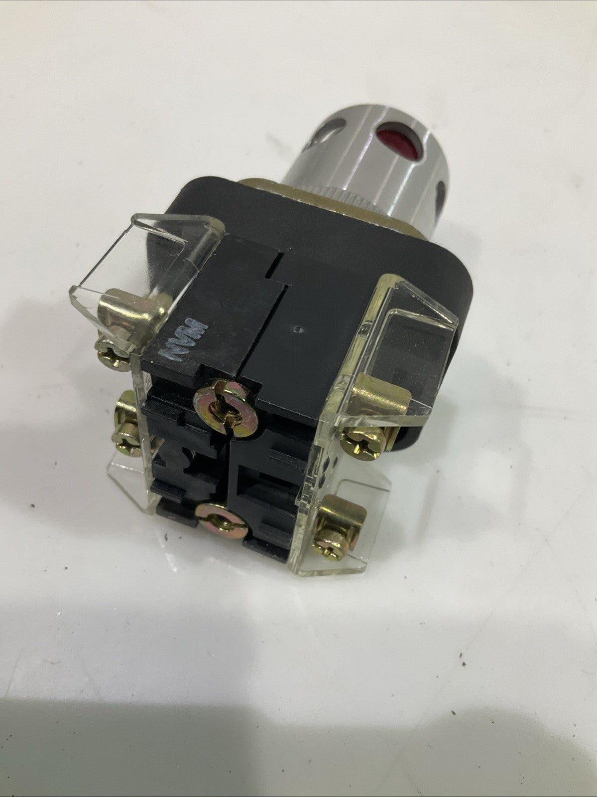 A.B  ALLEN-BRADLEY  800T-QAH24R  PUSH  BUTTON - 24 VOLT  VILLUM-HYD TRIP  T2M