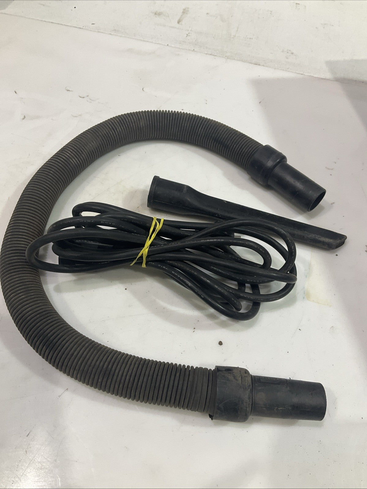 ATRIX OMEGA VAC OF712UL/OF992UL ULPA VACUUM FILTER SERIAL 5870 120V 50/60HZ T2M