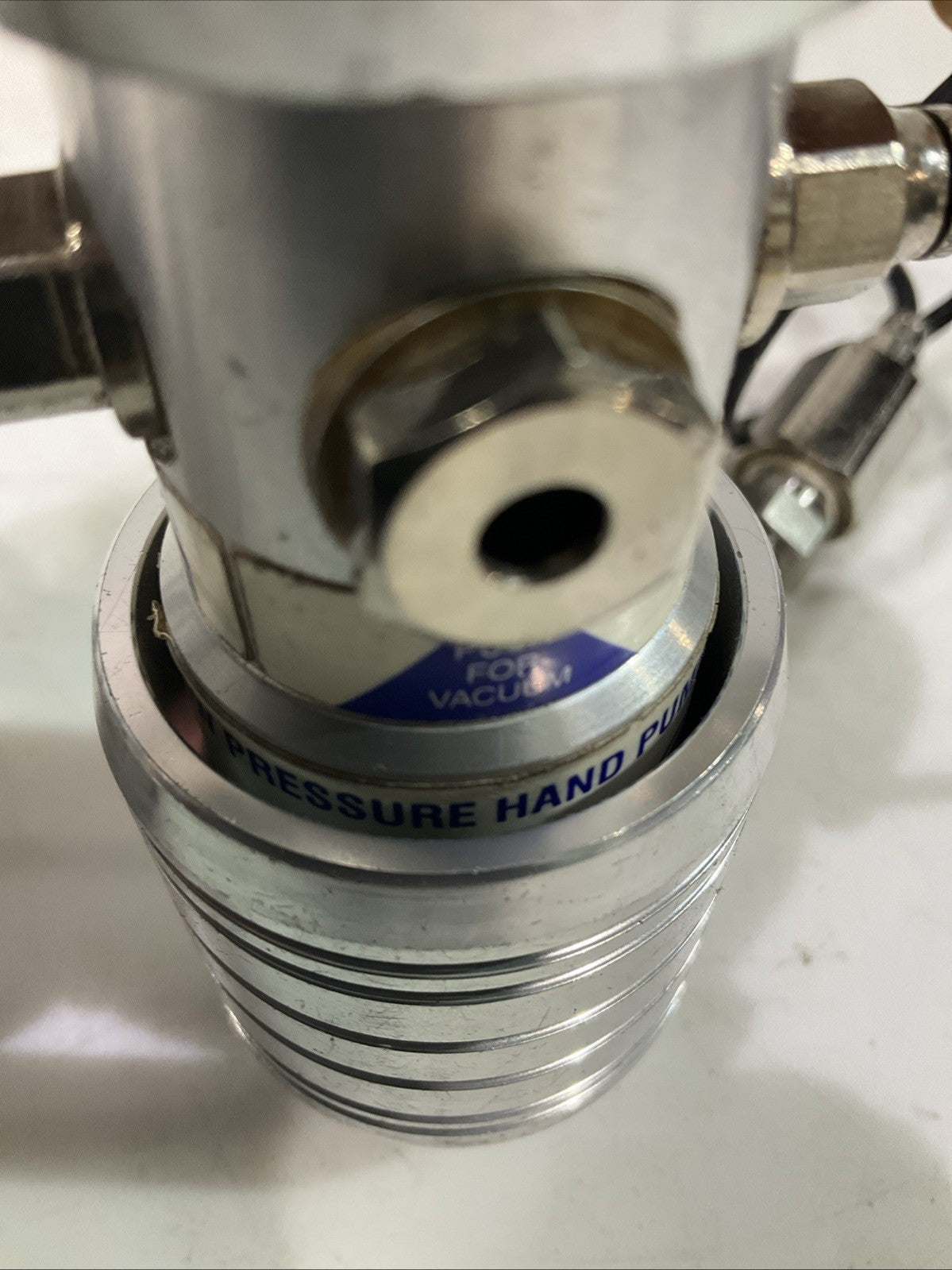 TRANSCAT  23620P  LOW PRESSURE HAND AND VACUUM TEST  PUMP  T2M