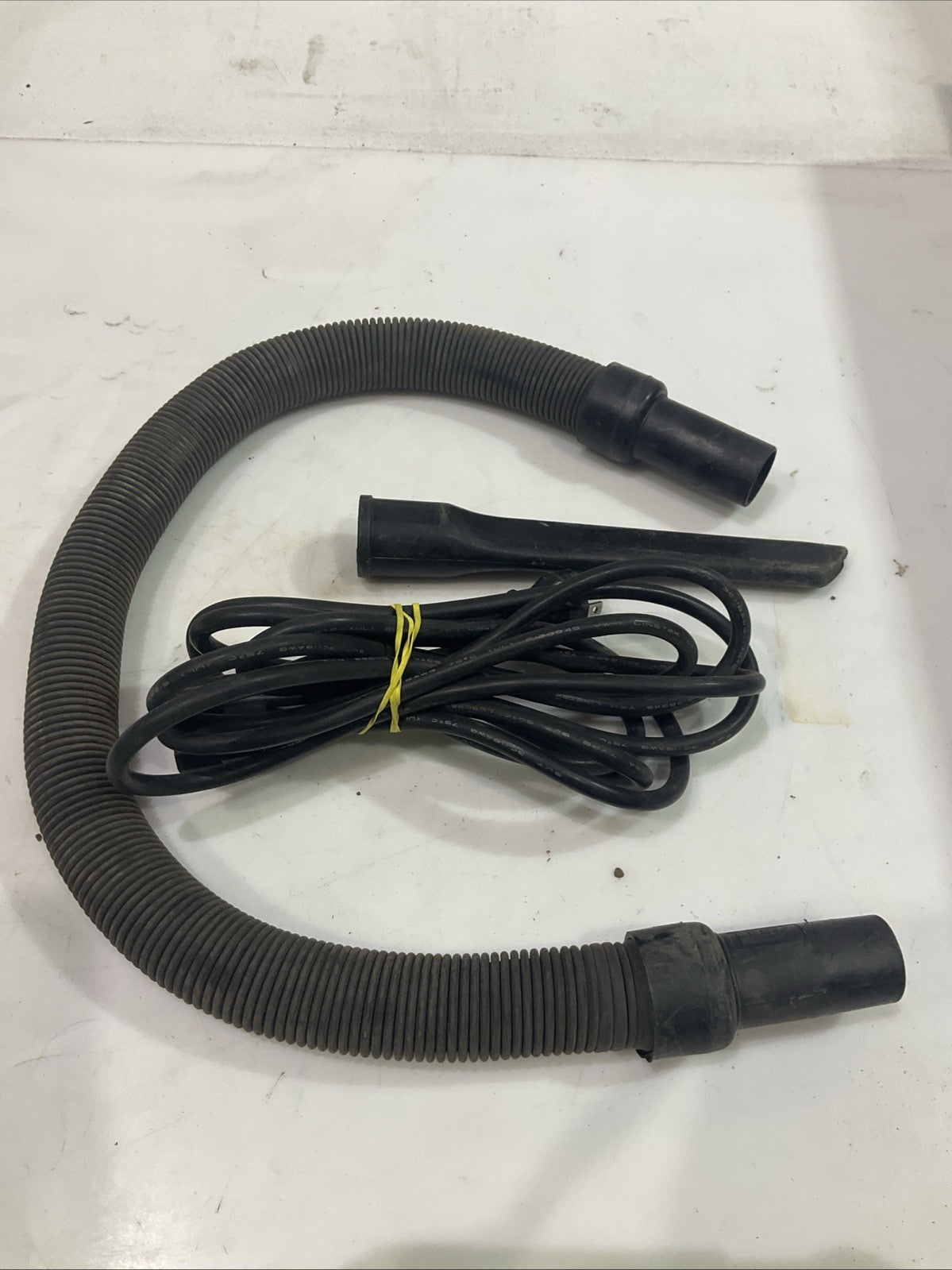 ATRIX OMEGA VAC OF712UL/OF992UL ULPA VACUUM FILTER SERIAL 5870 120V 50/60HZ T2M