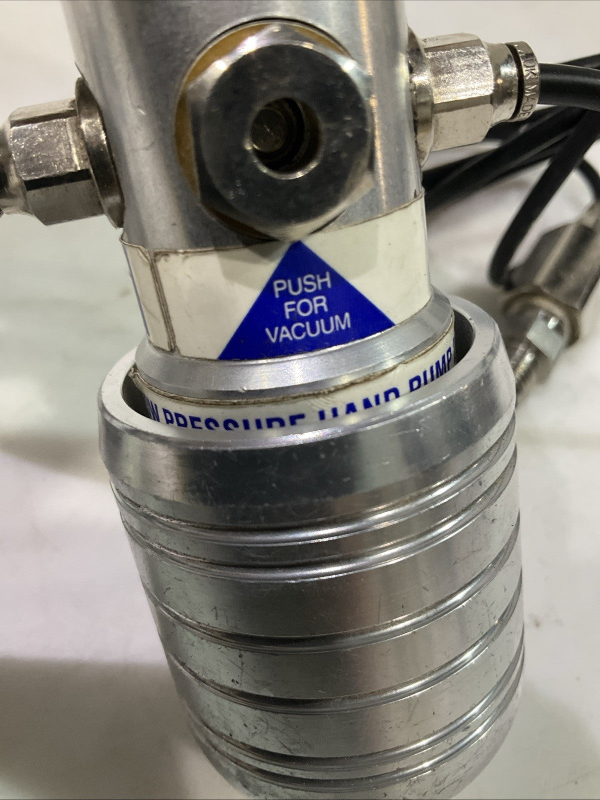 TRANSCAT  23620P  LOW PRESSURE HAND AND VACUUM TEST  PUMP  T2M