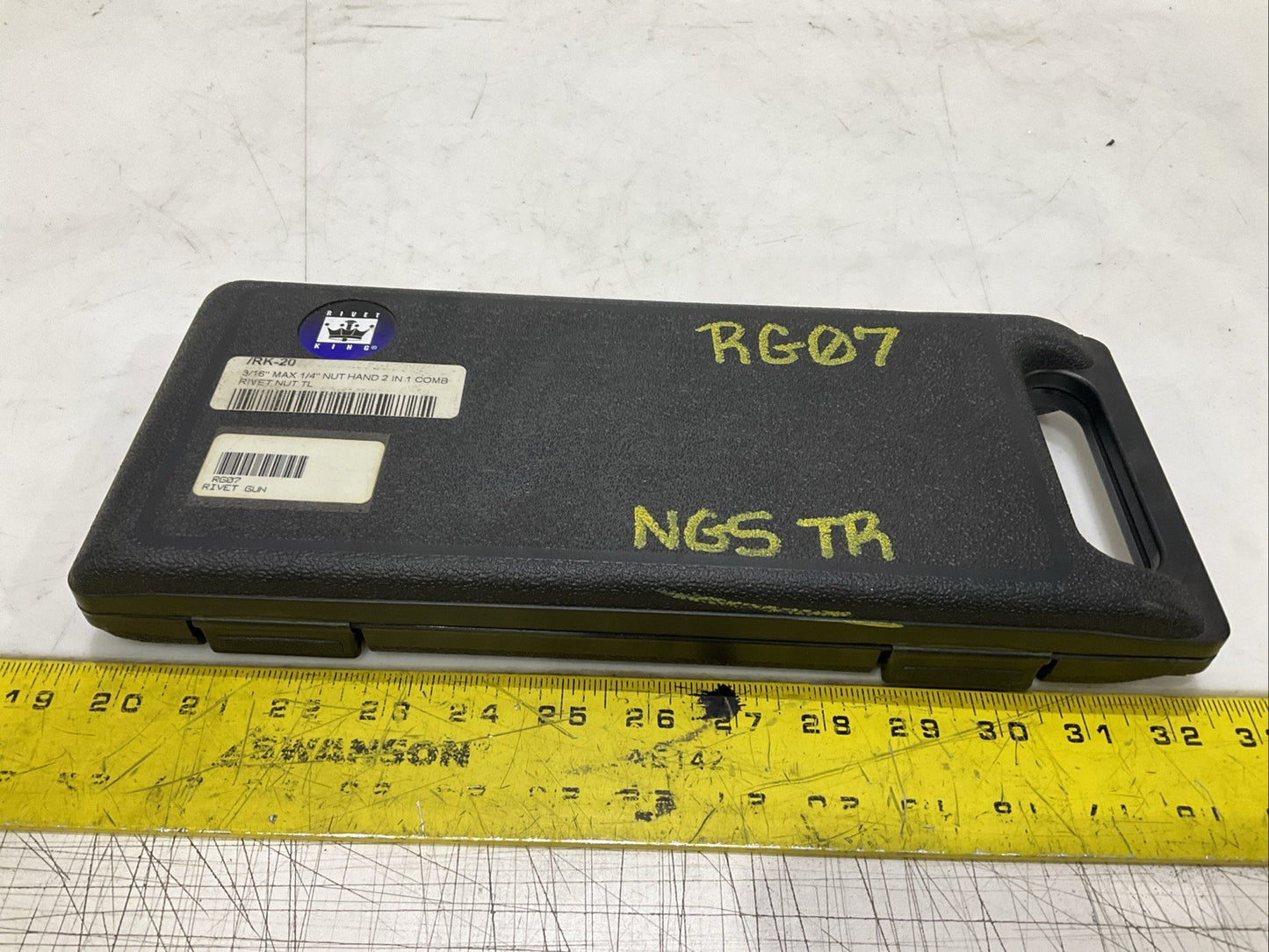 RIVET KING RK-20 RIVET GUN 3/16 IN MAX 1/4 IN NUT HAND 2 IN 1 COMB RIVET NUT T2M